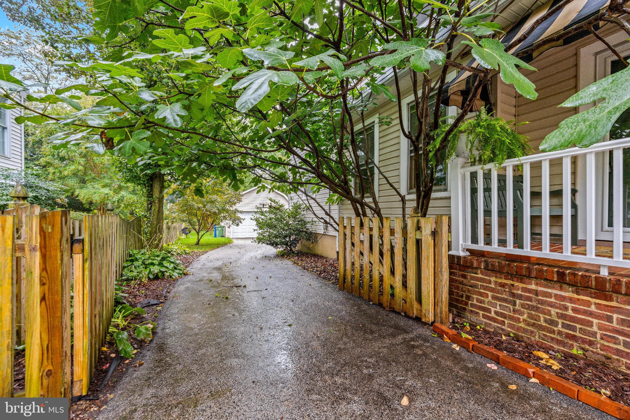 LAKE EVESHAM - Residential