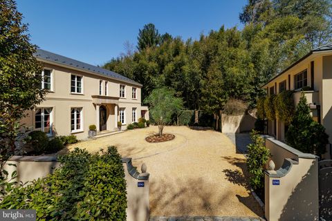 2740 CHAIN BRIDGE ROAD NW WASHINGTON DC 20016