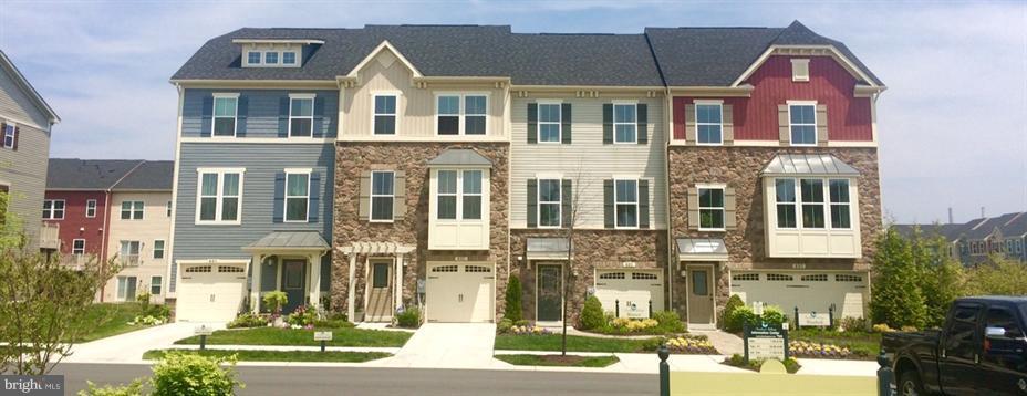 CREEKSIDE VILLAGE - Residential