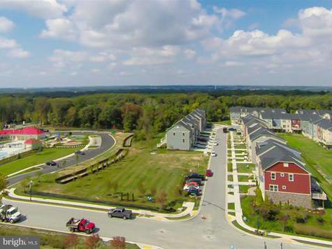 CREEKSIDE VILLAGE - Residential