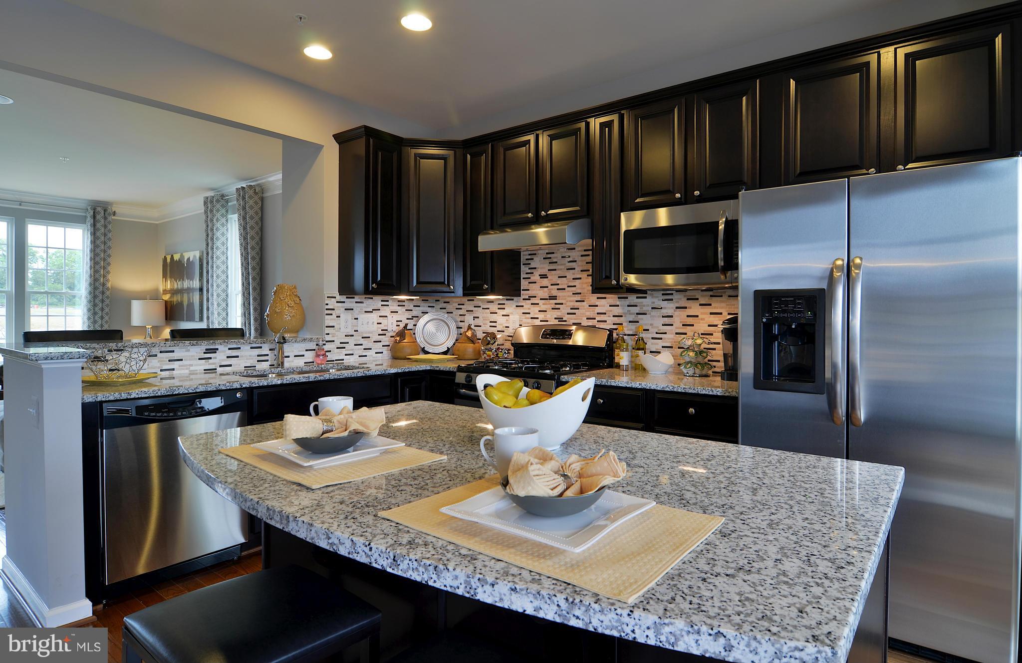 CREEKSIDE VILLAGE - Residential