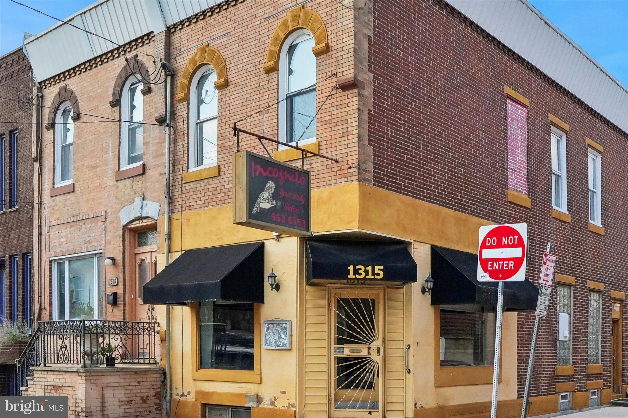 1315 W PORTER STREET