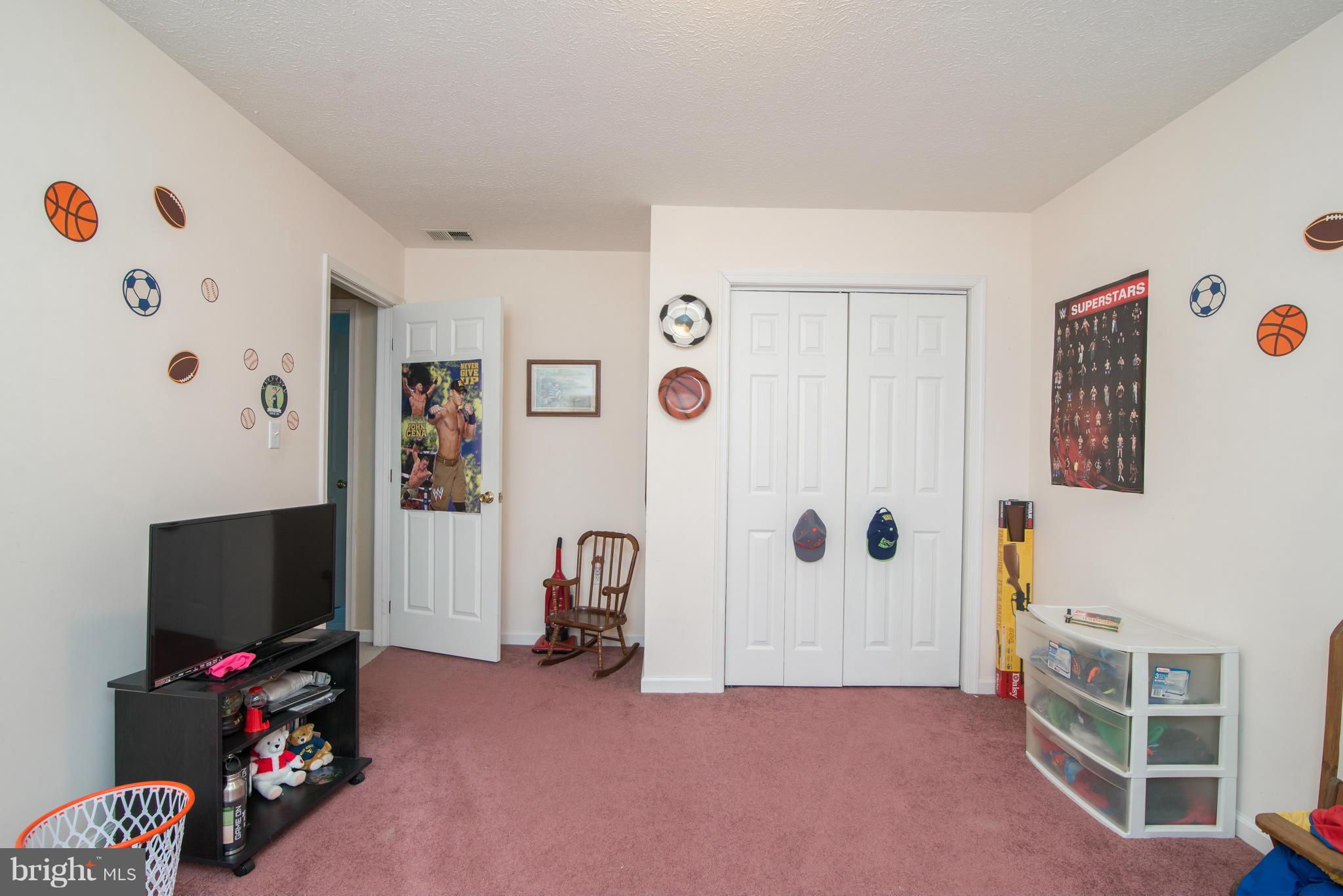 PIKESIDE MEADOWS - Residential