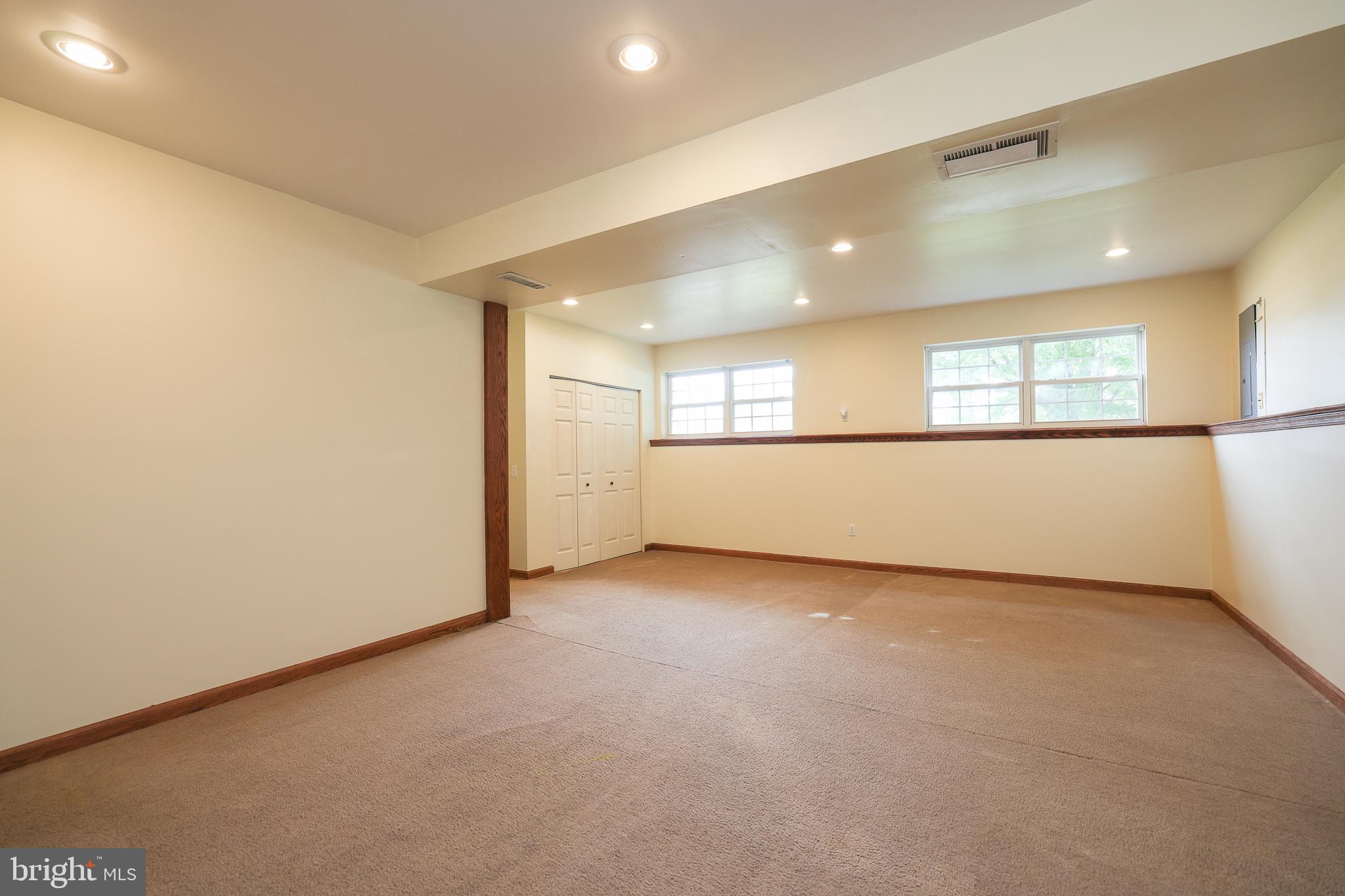 SYCAMORE VILLAGE - Residential