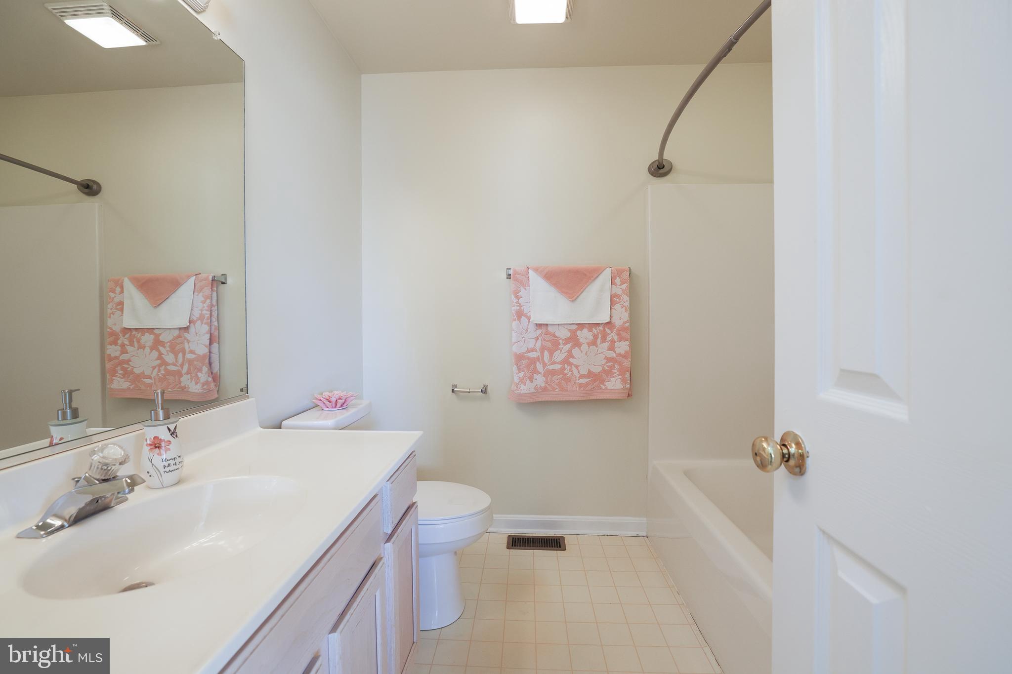 SYCAMORE VILLAGE - Residential