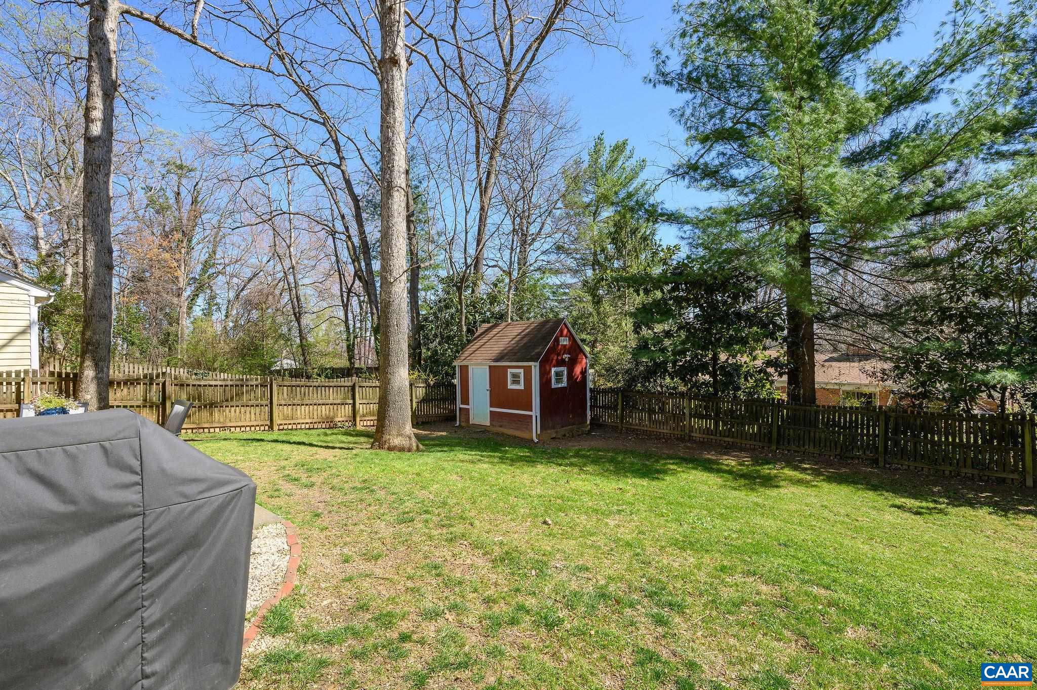 BENNINGTON WOODS - Residential