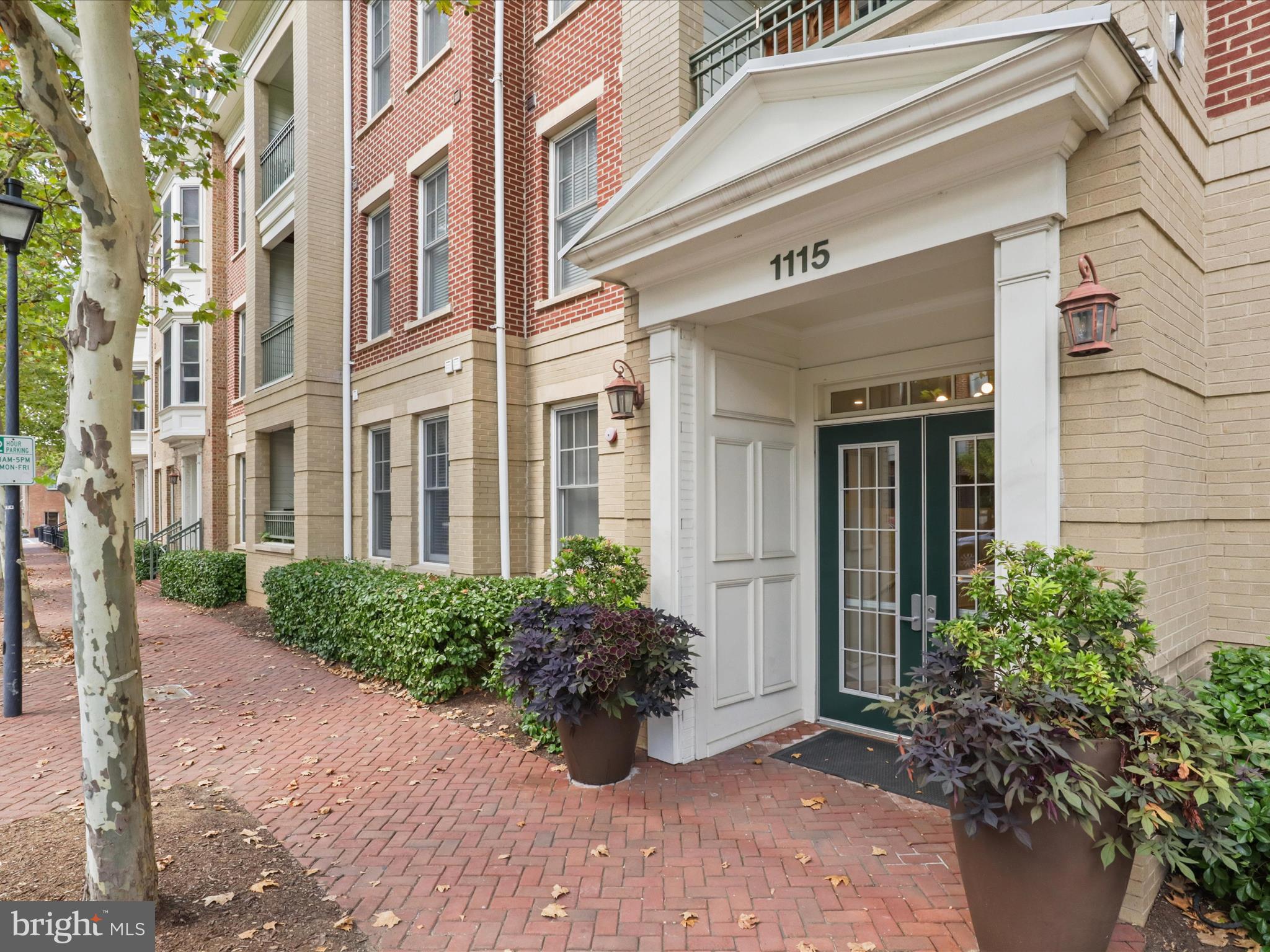 1115 CAMERON STREET 114