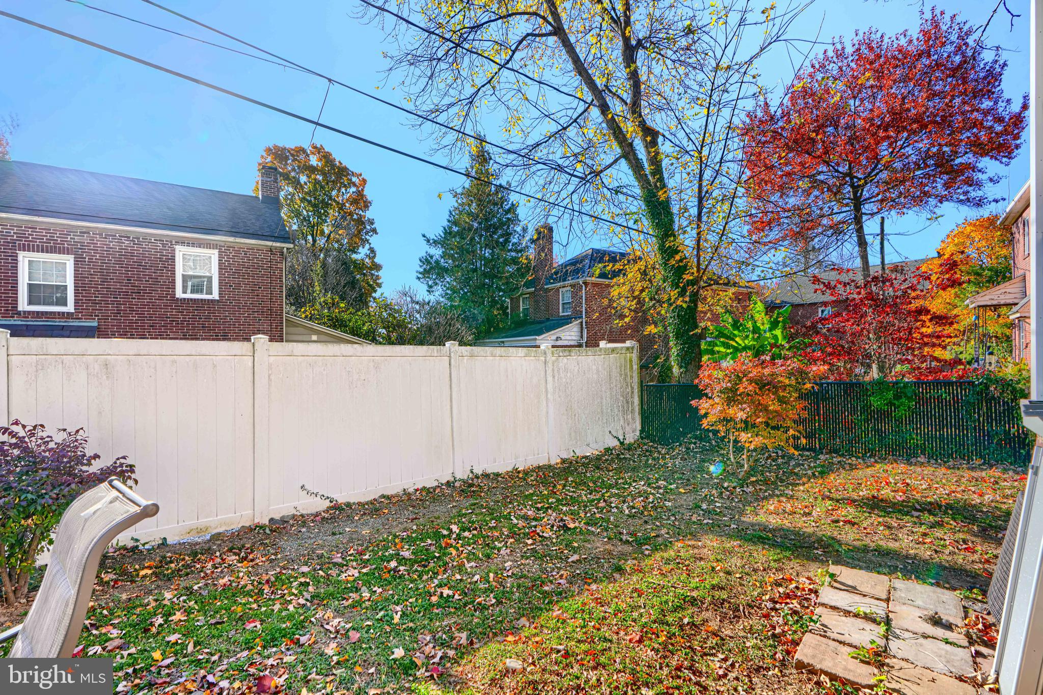 TEN HILLS - Residential