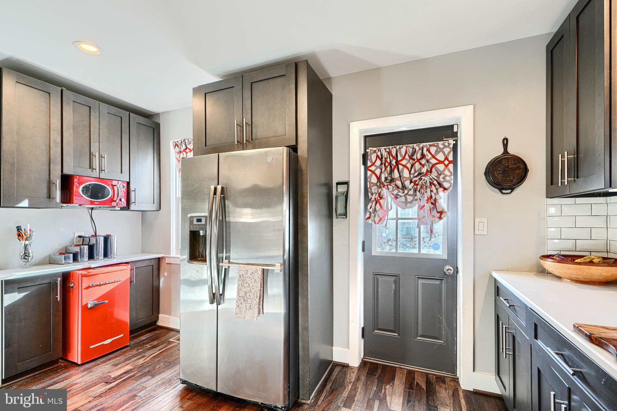 TEN HILLS - Residential