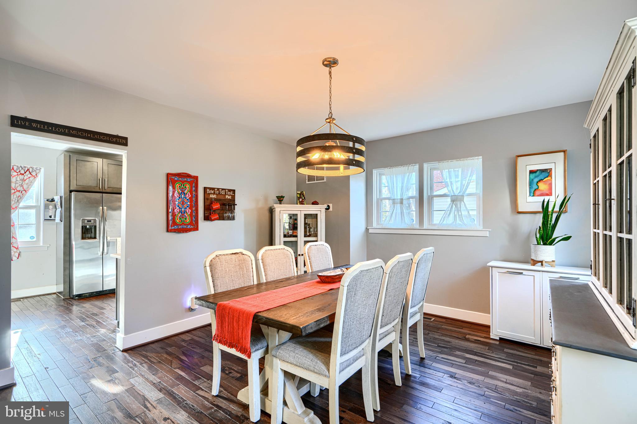 TEN HILLS - Residential