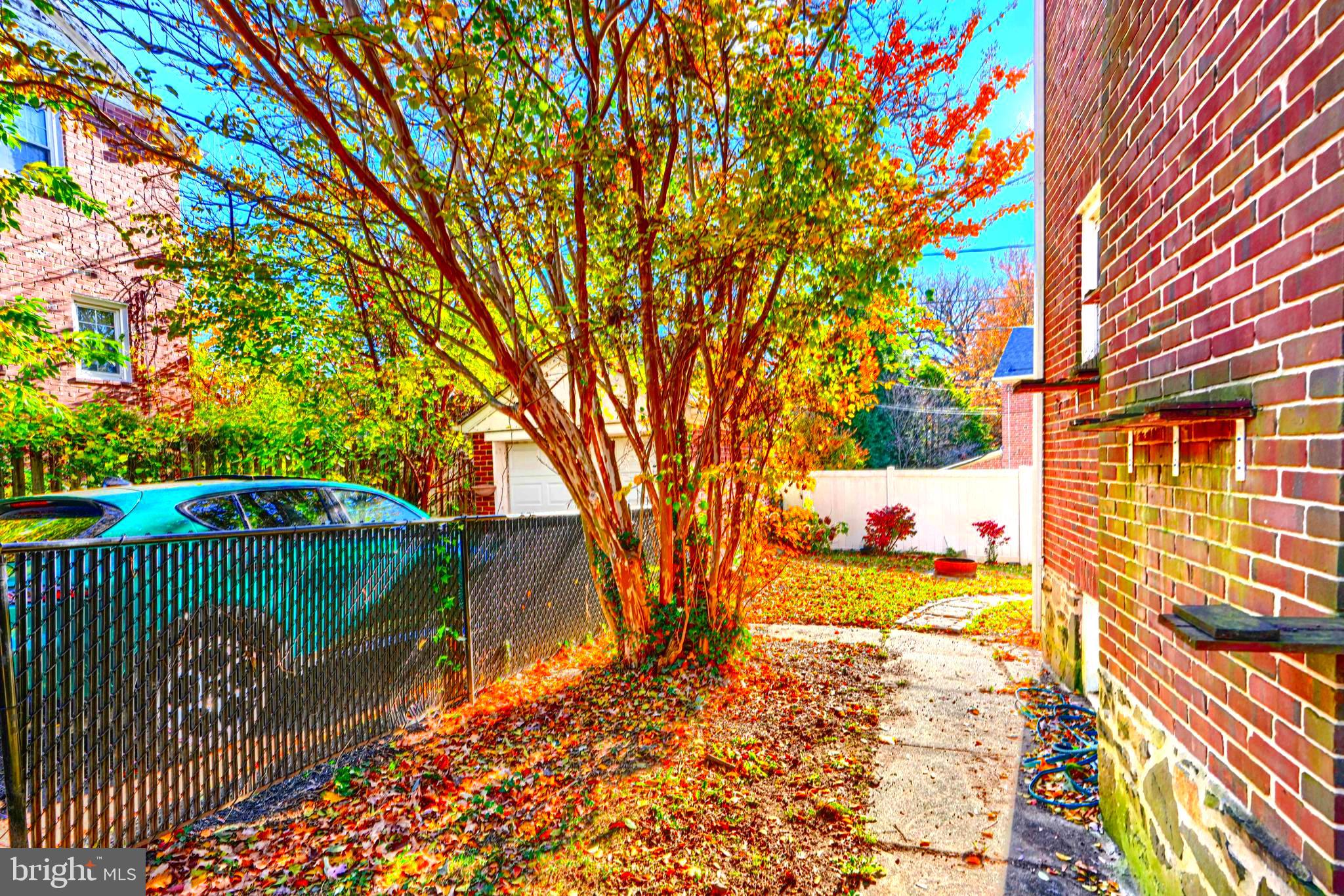 TEN HILLS - Residential