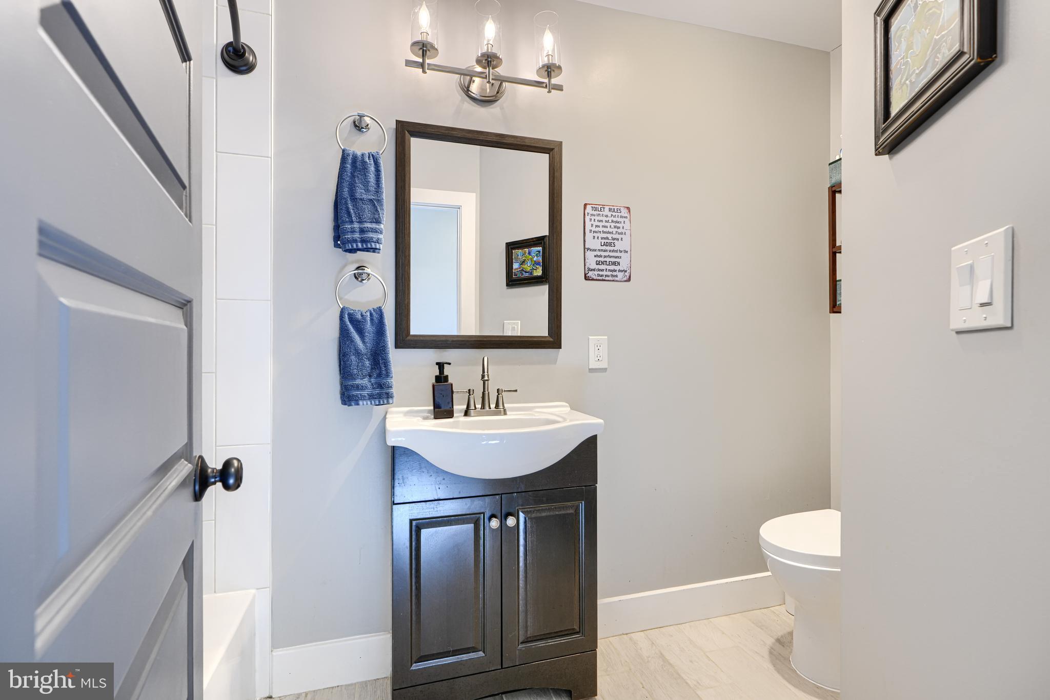 TEN HILLS - Residential