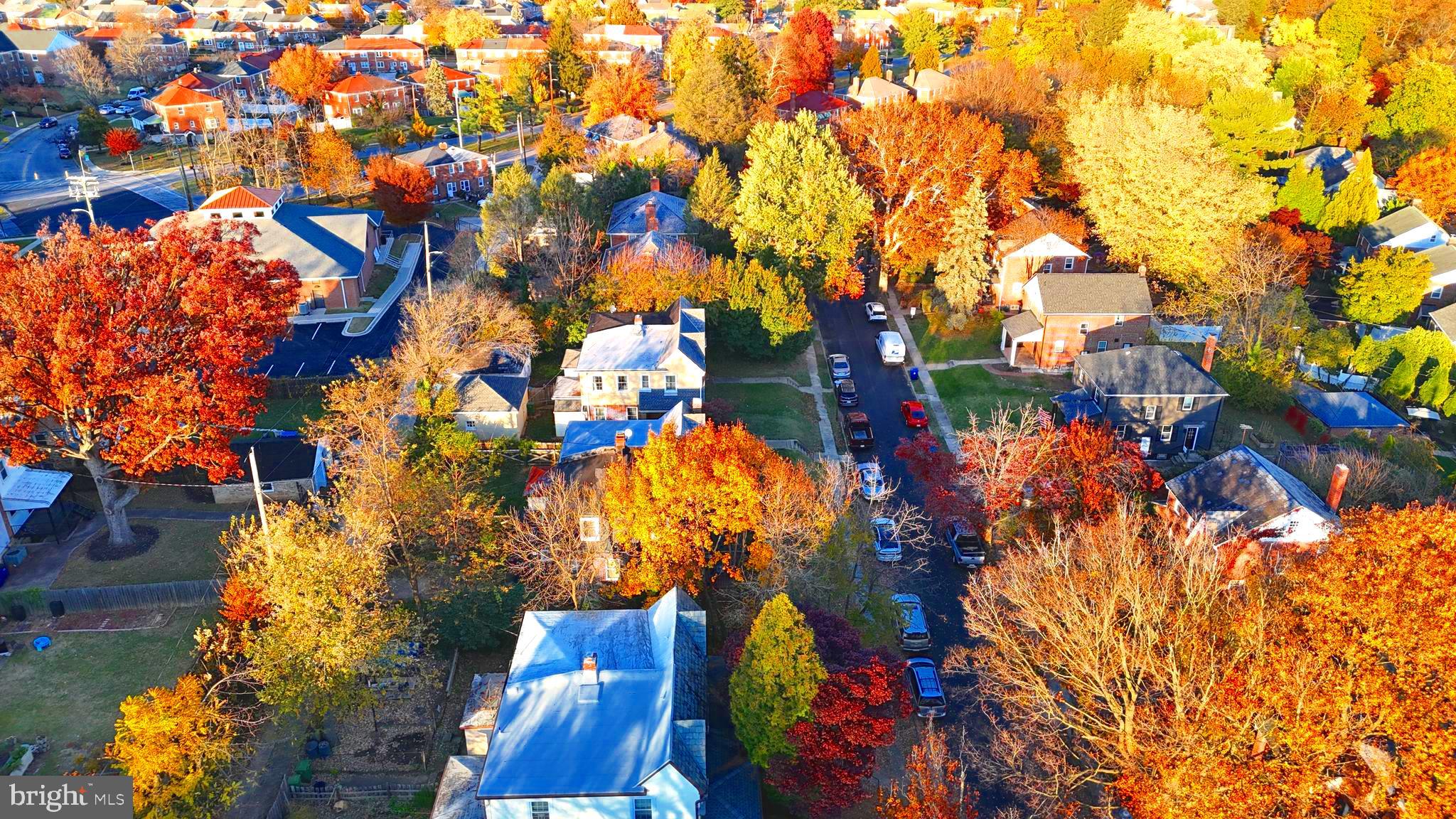 TEN HILLS - Residential