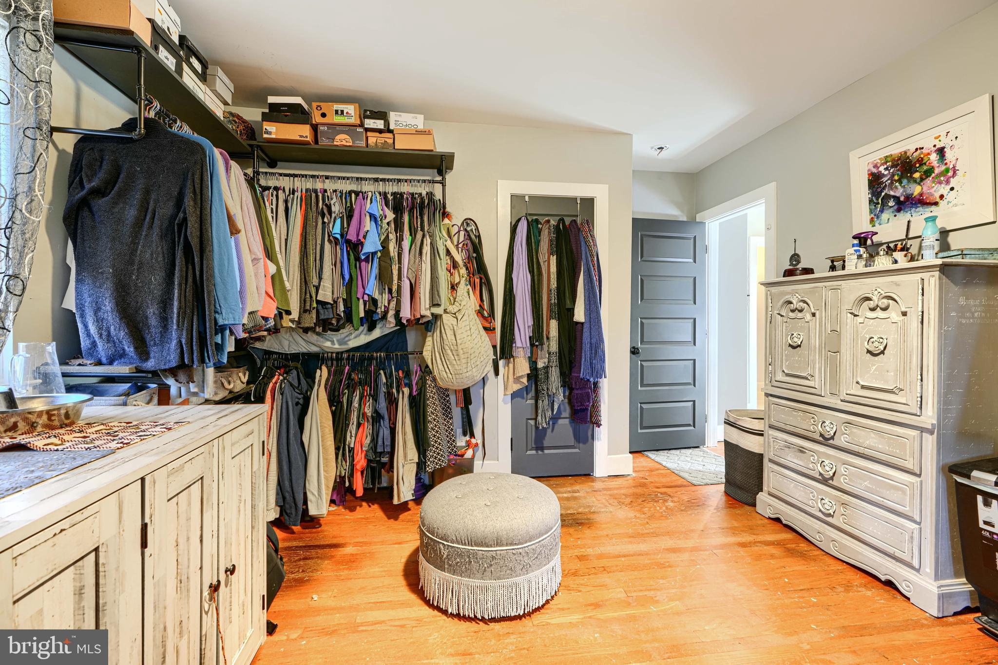 TEN HILLS - Residential