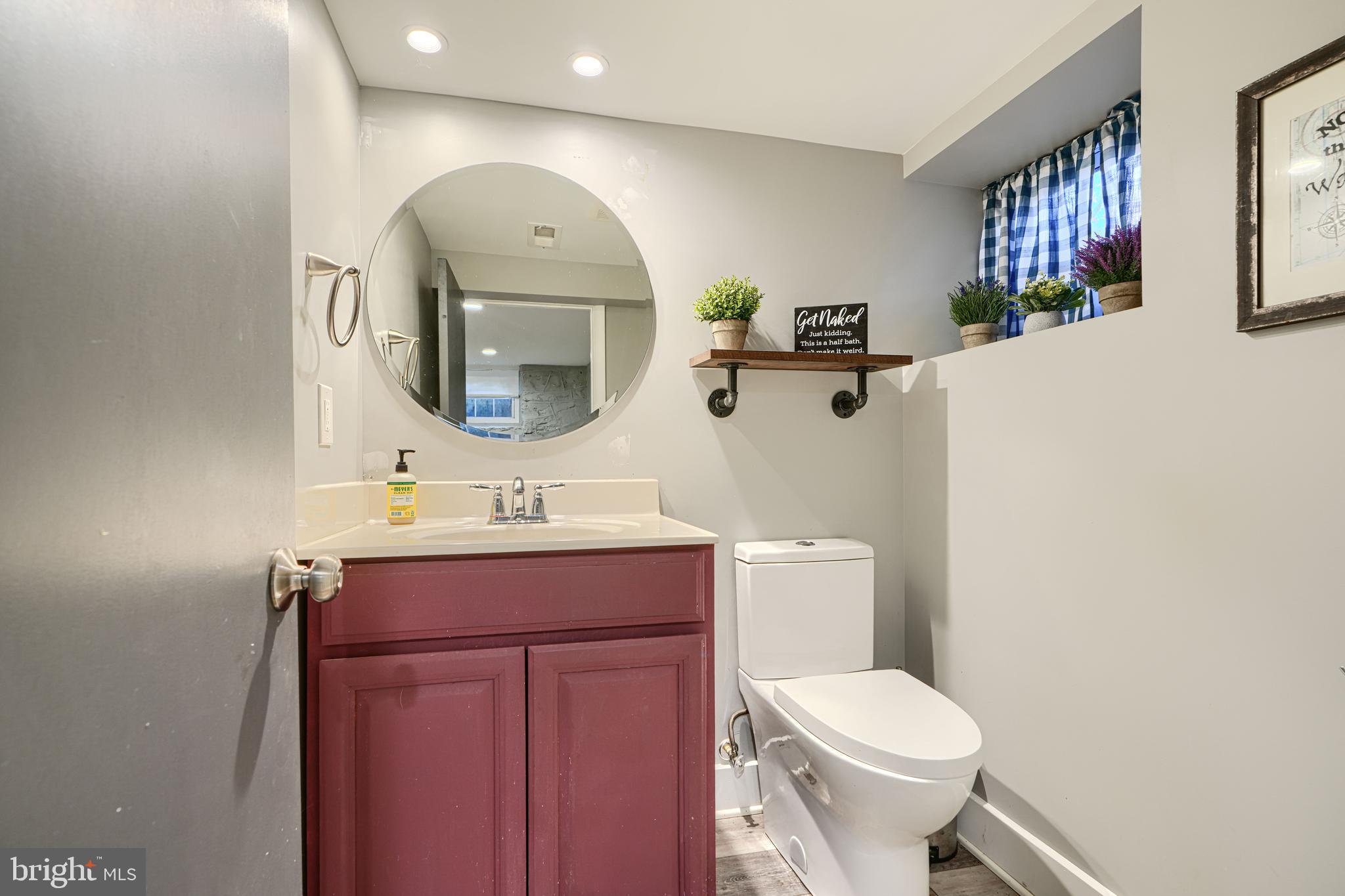 TEN HILLS - Residential