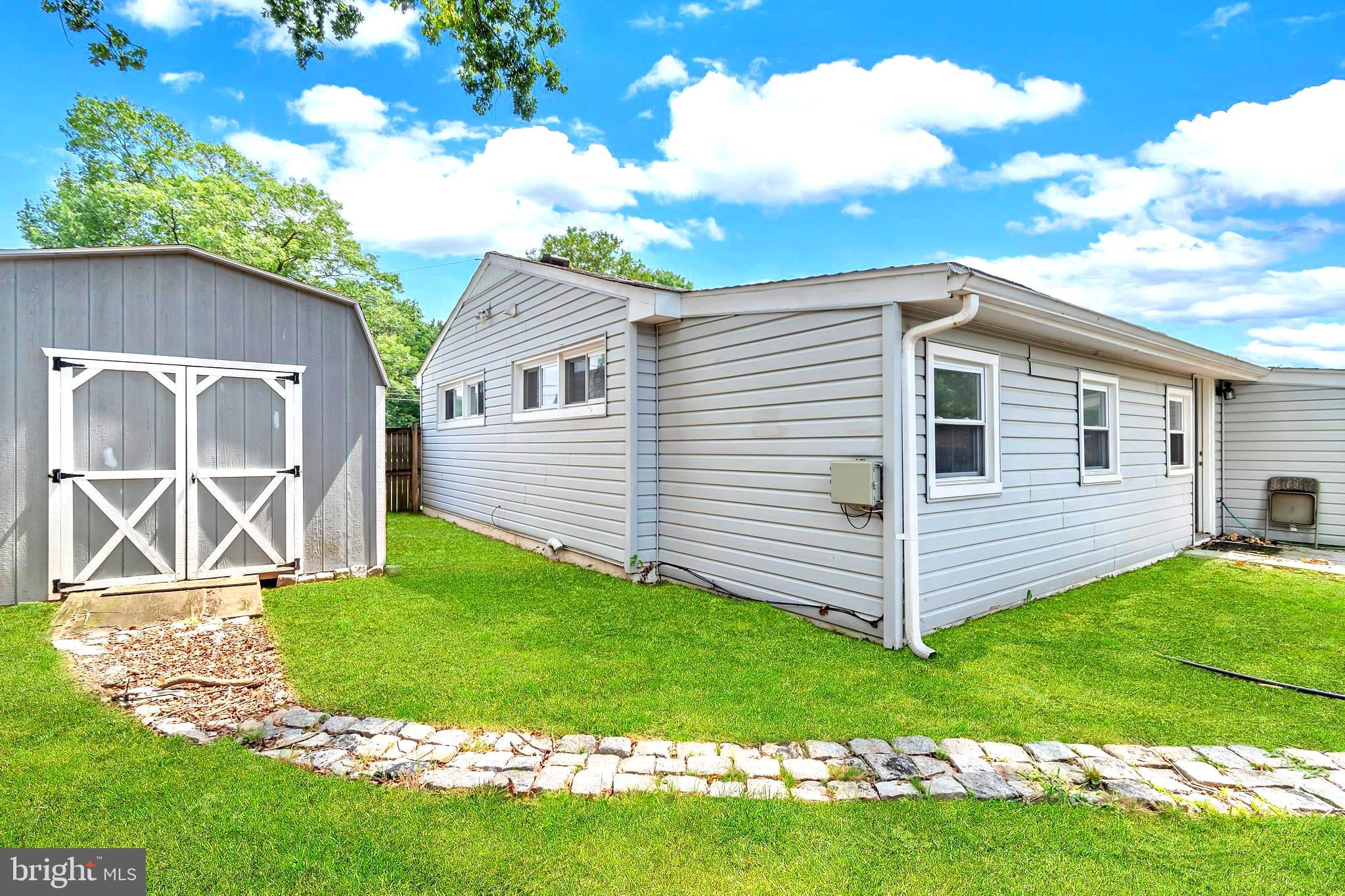 SOMERSET - Residential Lease