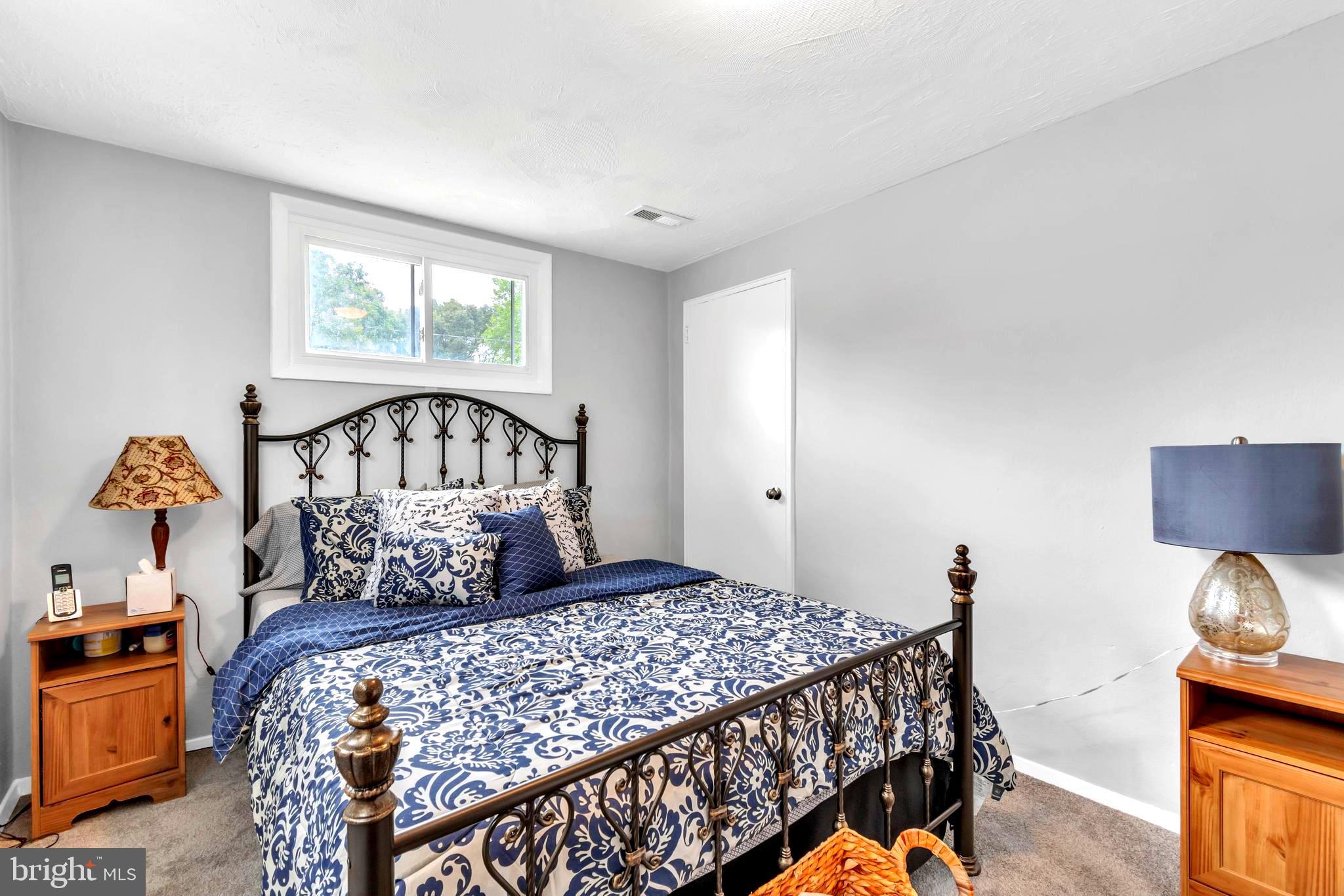 SOMERSET - Residential Lease