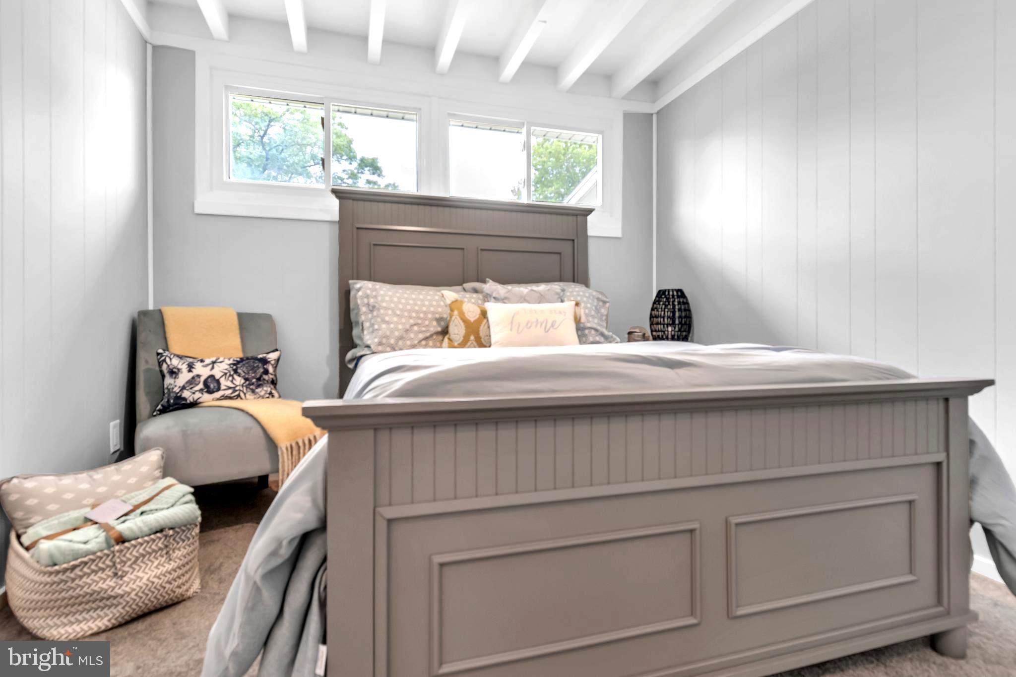 SOMERSET - Residential Lease