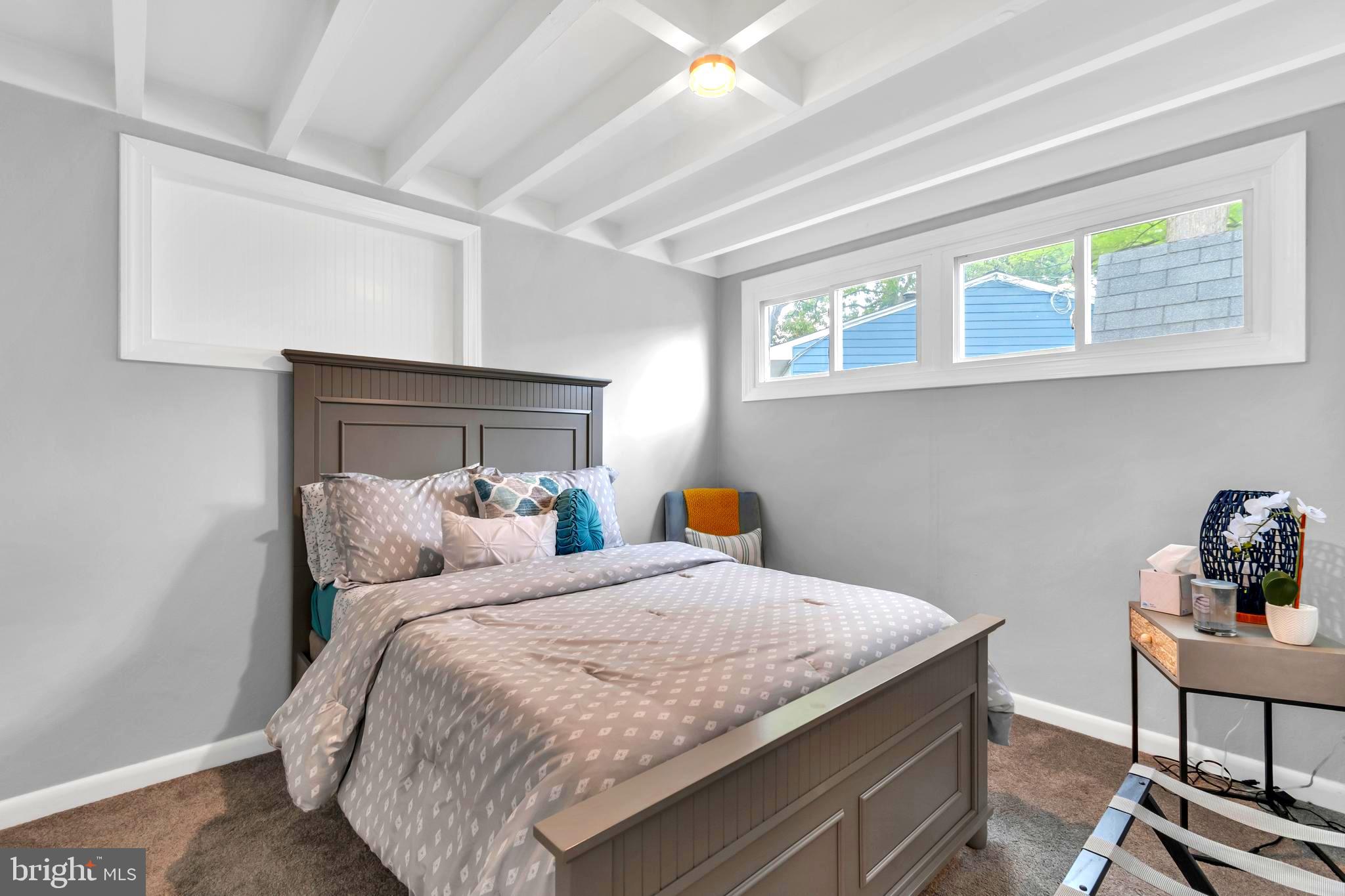 SOMERSET - Residential Lease