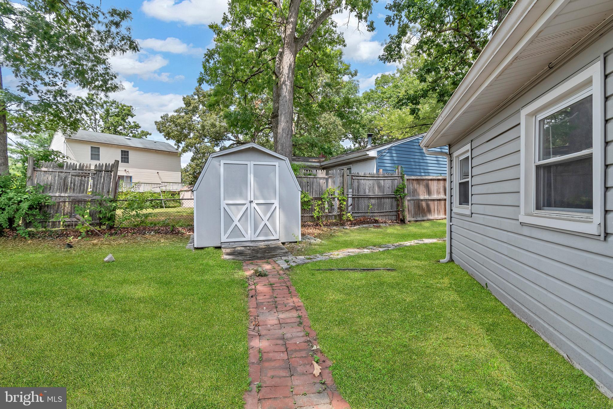 SOMERSET - Residential Lease