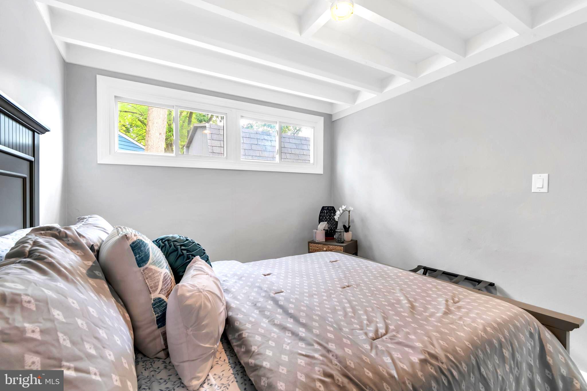 SOMERSET - Residential Lease