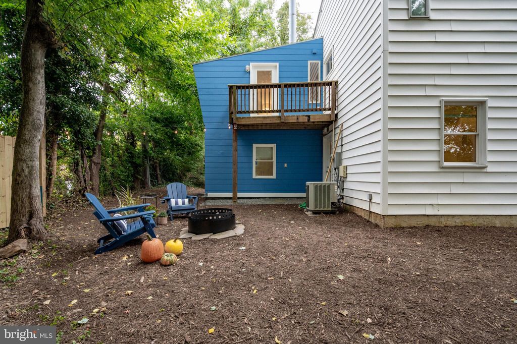 Photo of 6801 Cavalier Trail, FALLS CHURCH, VA 22042 (MLS # VAFX2262550)