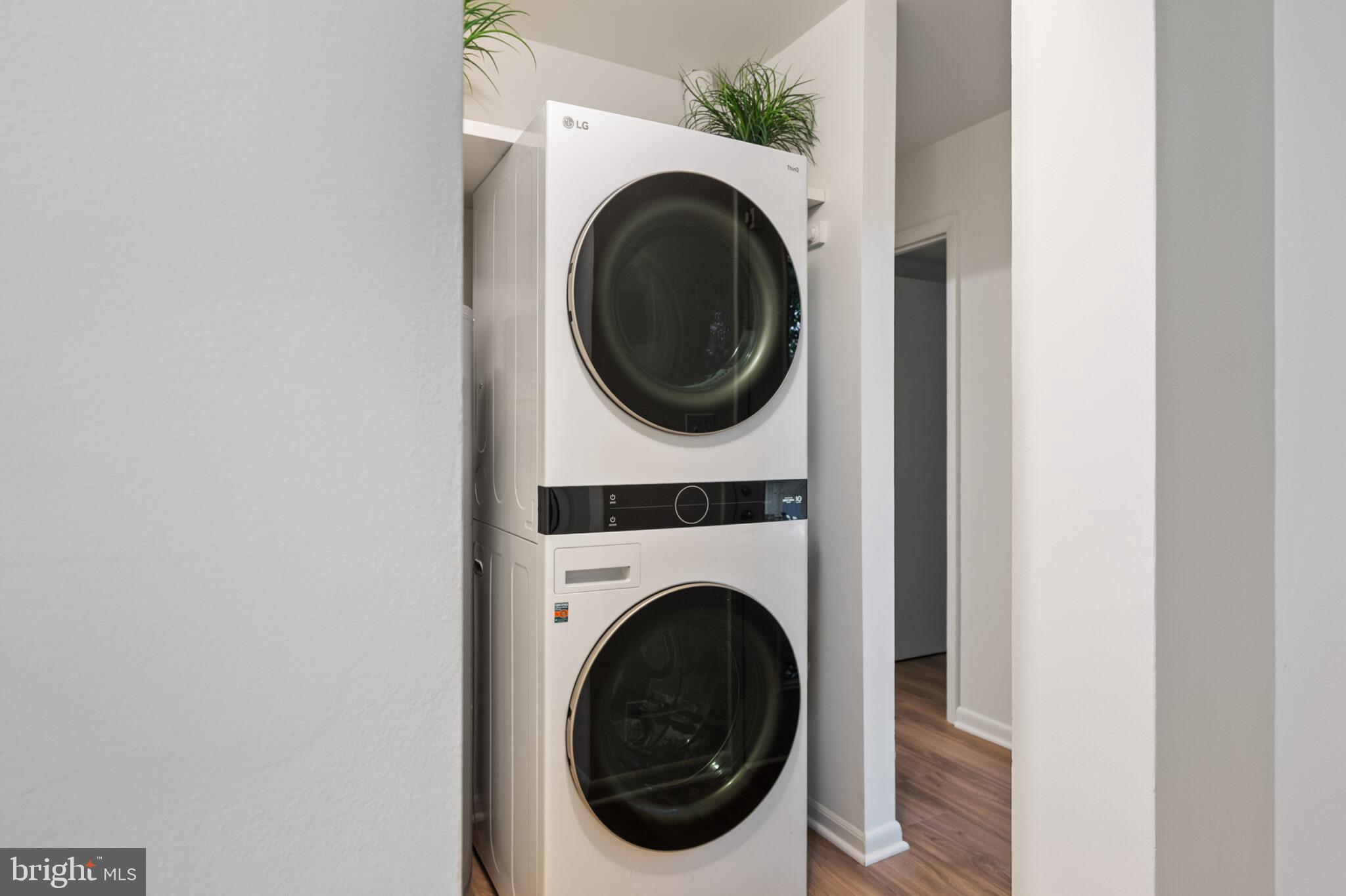 MASON TERRACE - Residential