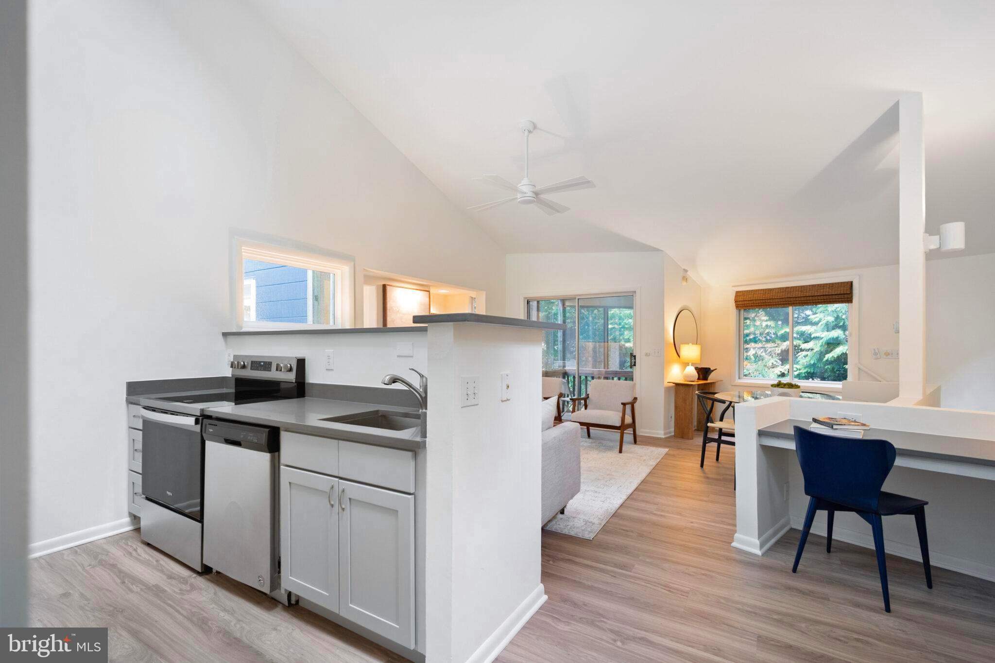 MASON TERRACE - Residential