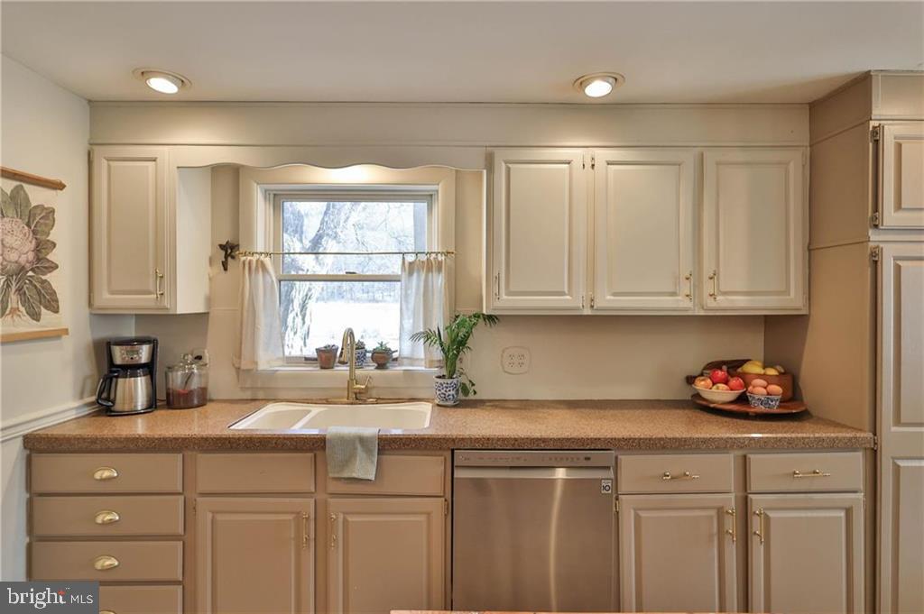 NOT AVAILABLE - Residential