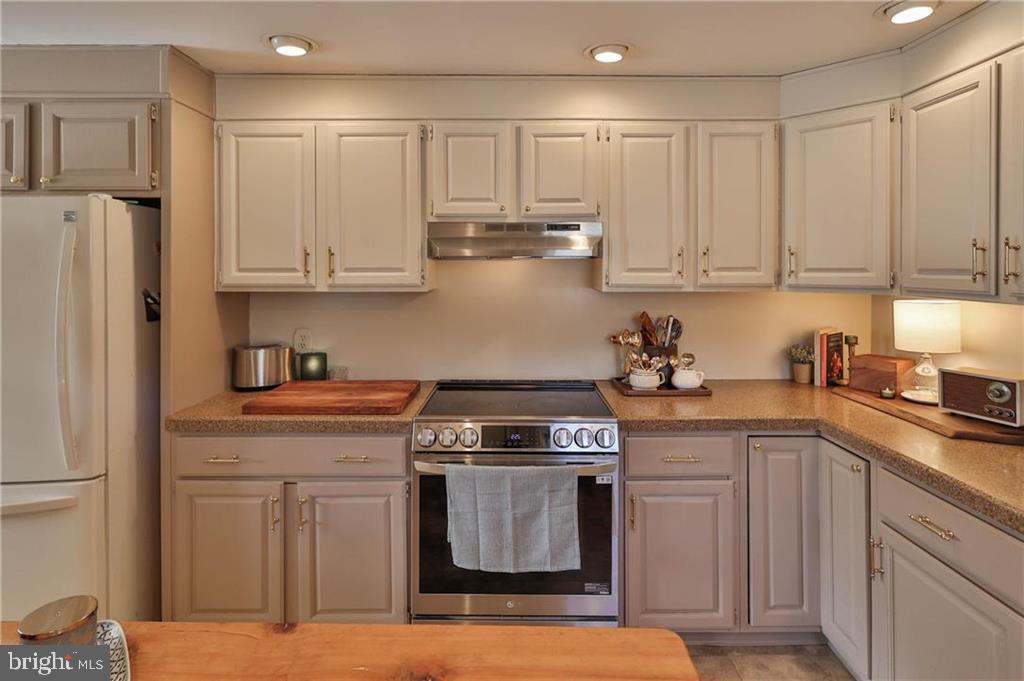 NOT AVAILABLE - Residential