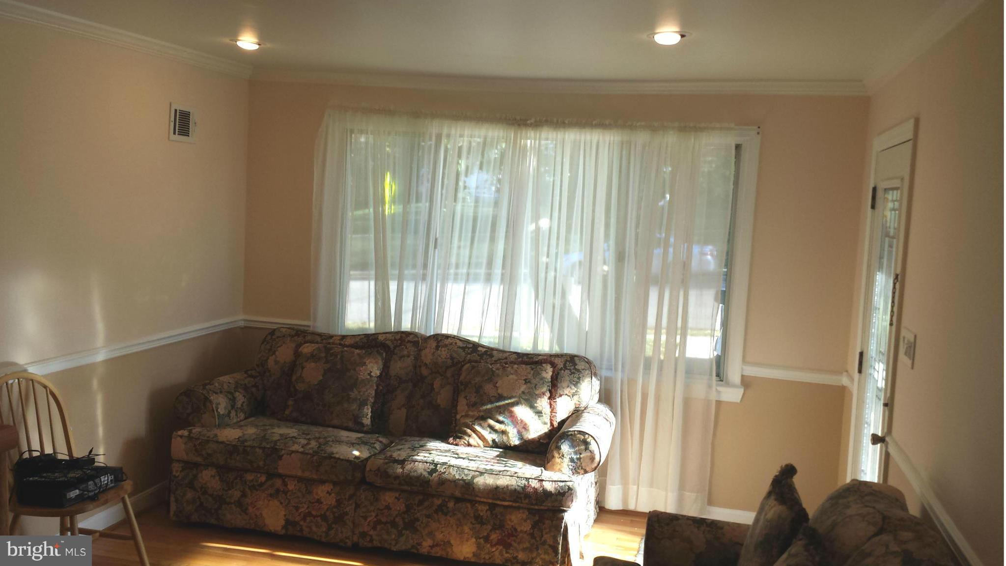 WEST LAWN - Residential