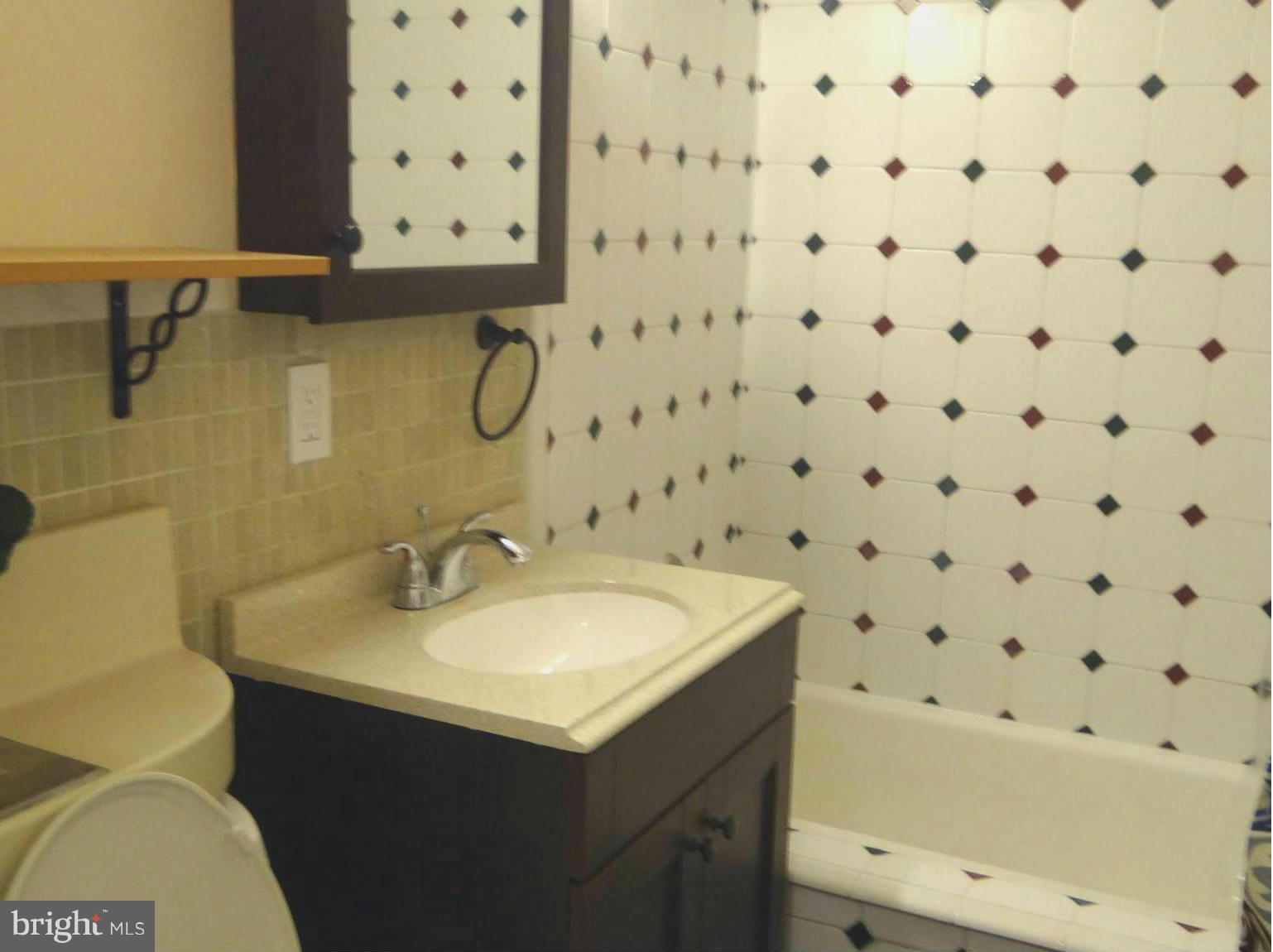 WEST LAWN - Residential