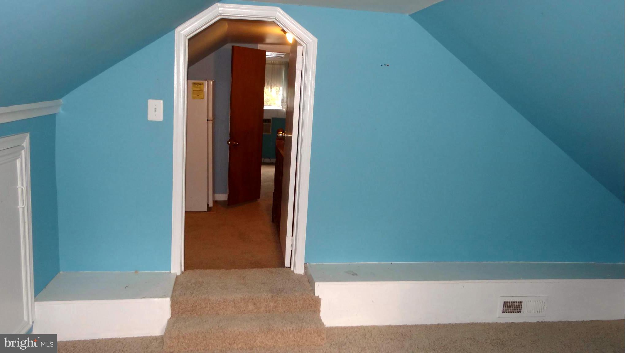 WEST LAWN - Residential