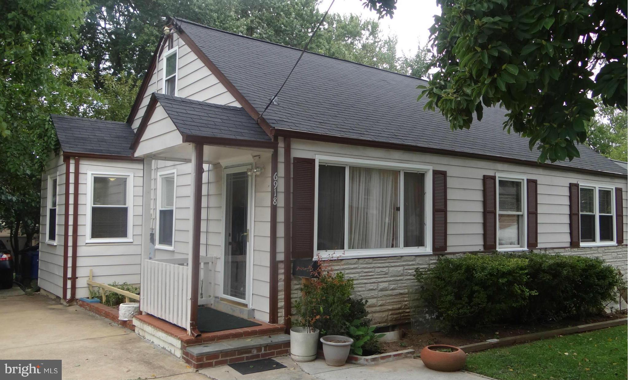 WEST LAWN - Residential