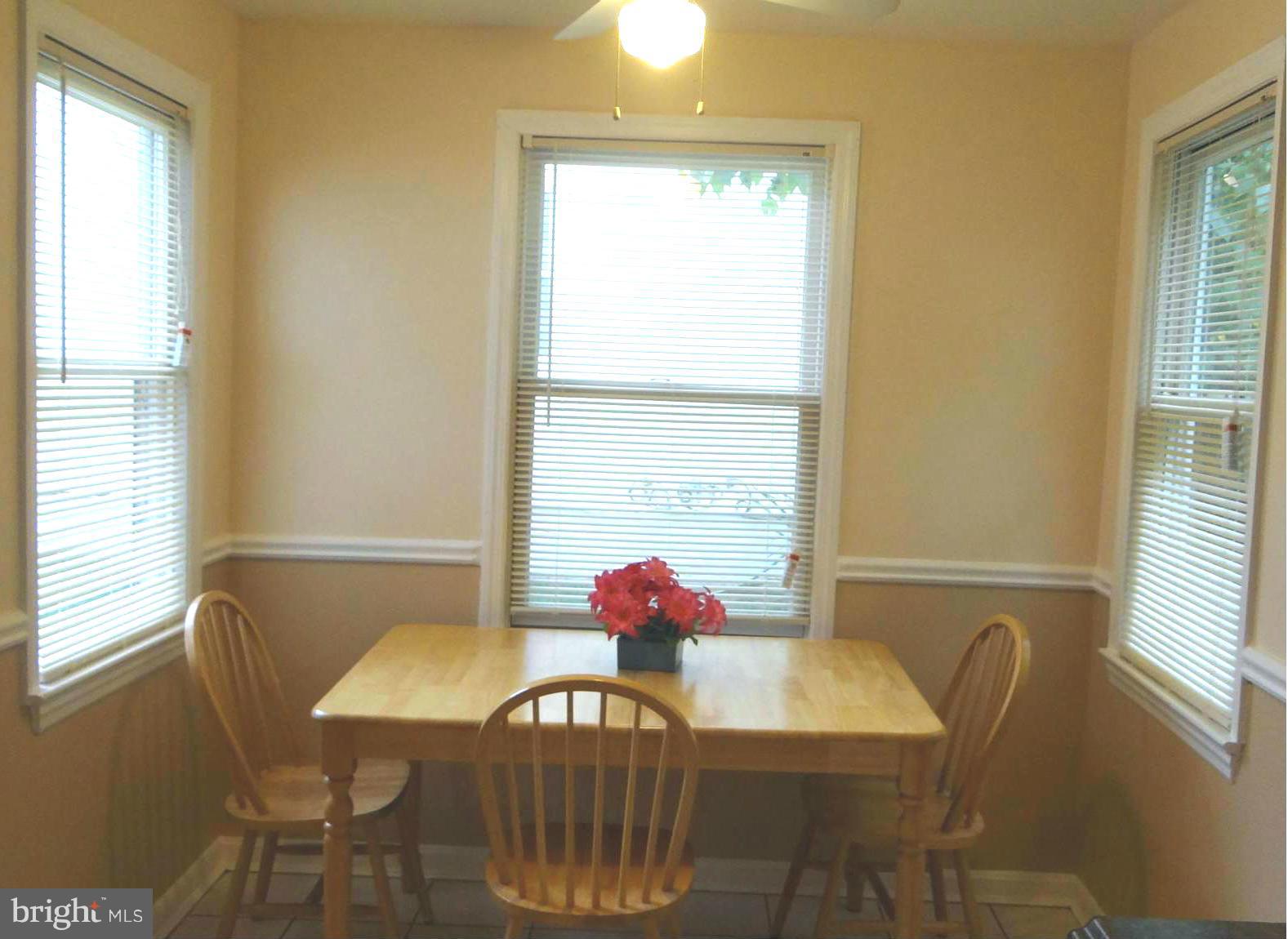 WEST LAWN - Residential