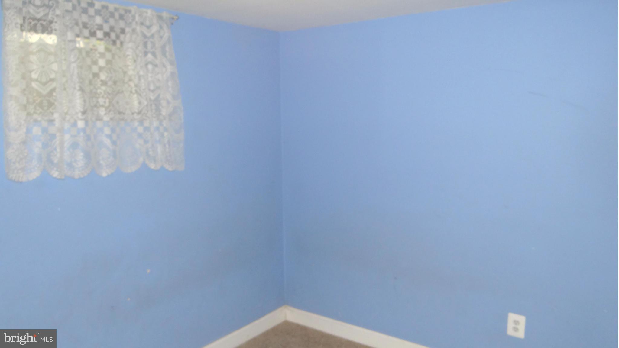 WEST LAWN - Residential