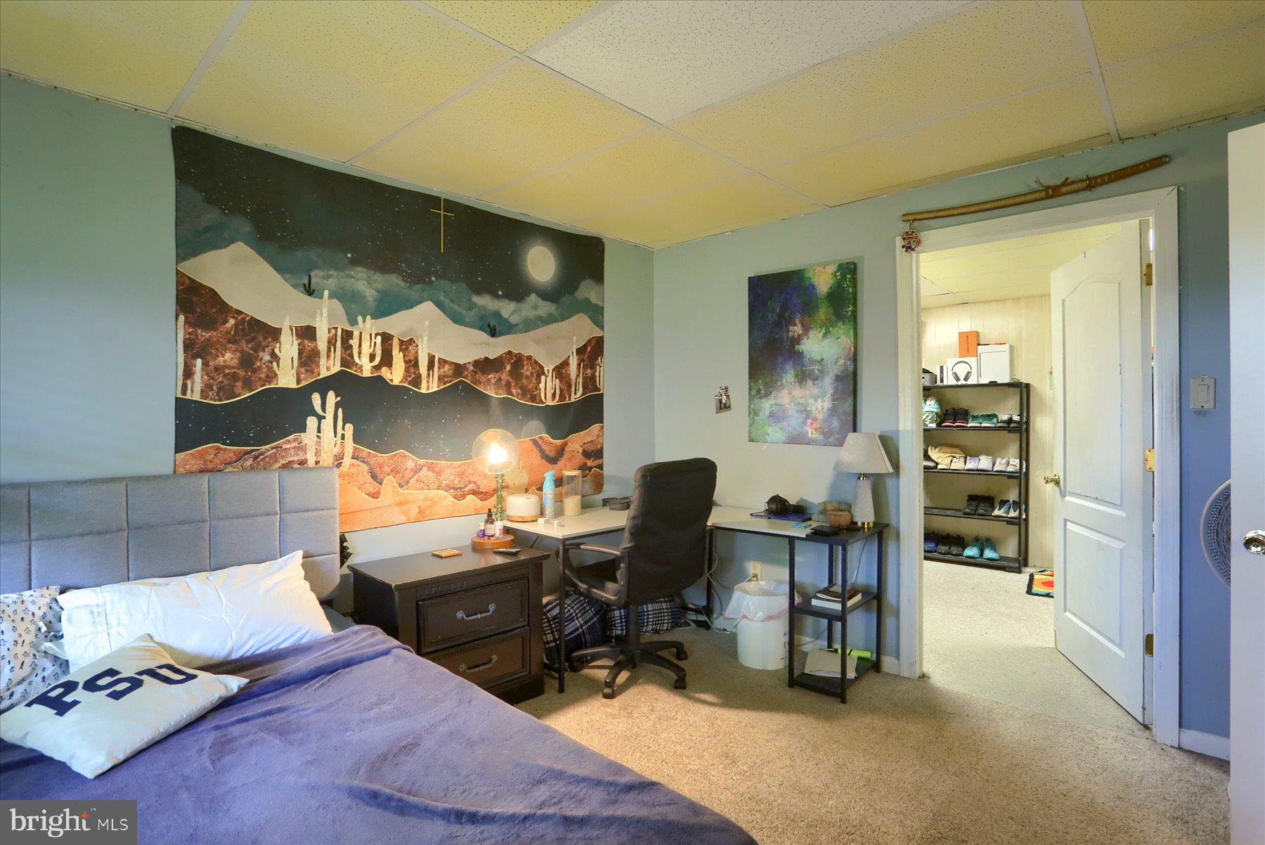 HIDDEN LAKE - Residential