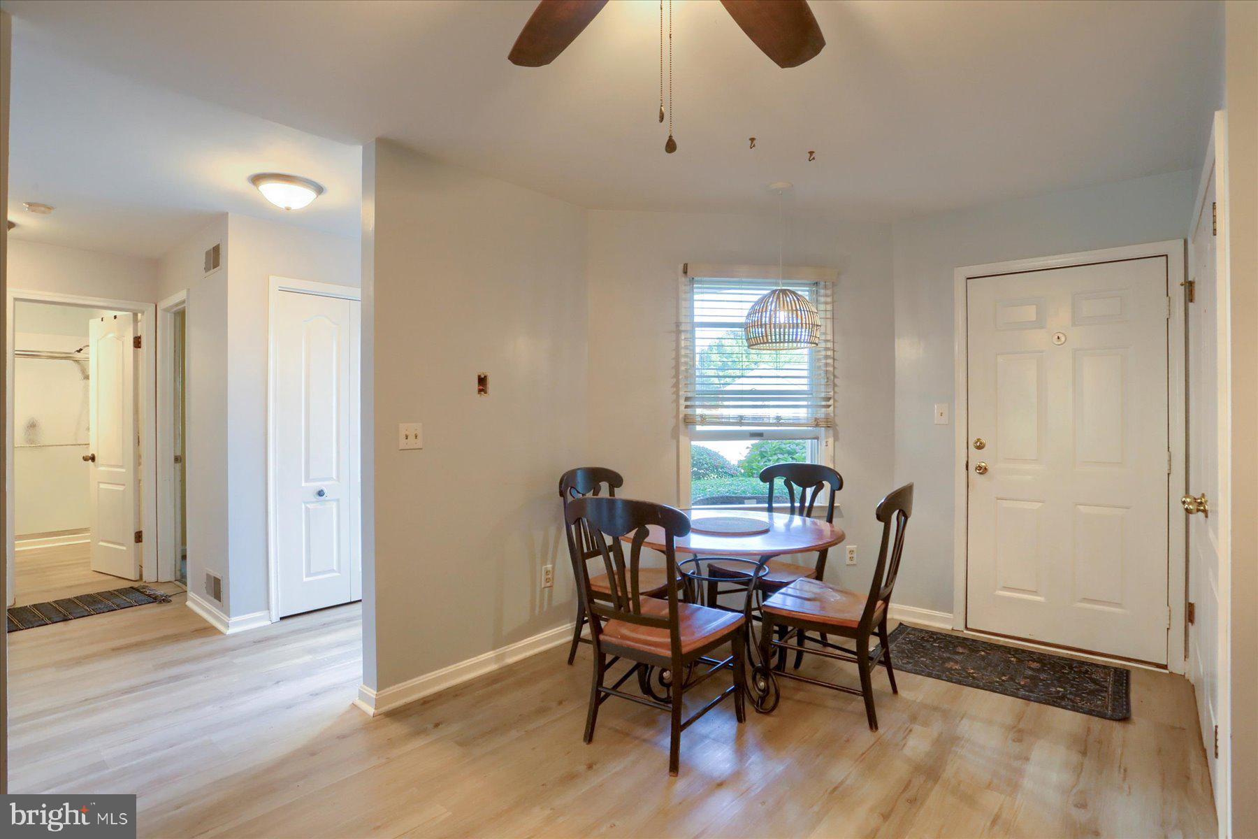 HIDDEN LAKE - Residential