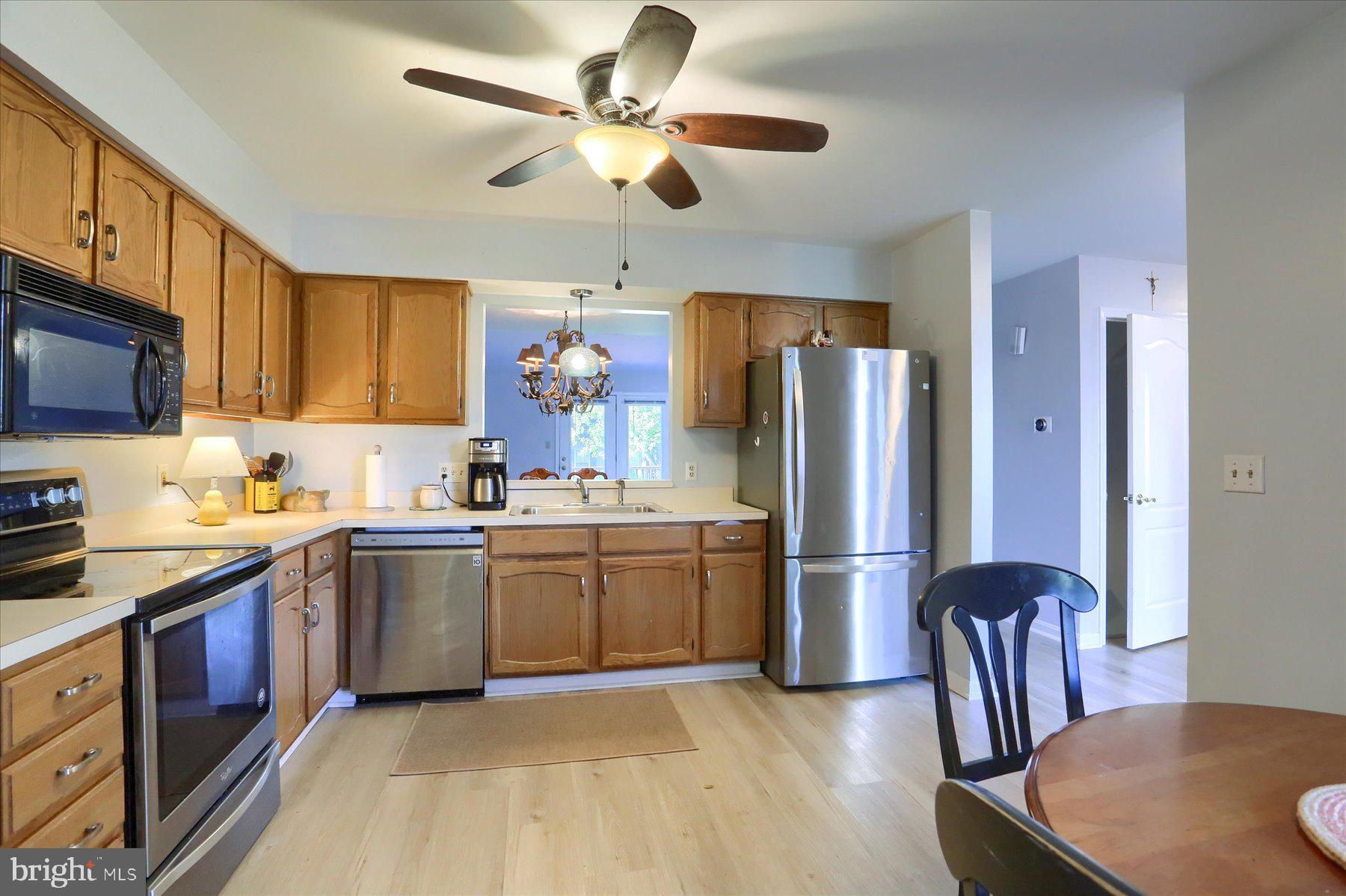 HIDDEN LAKE - Residential