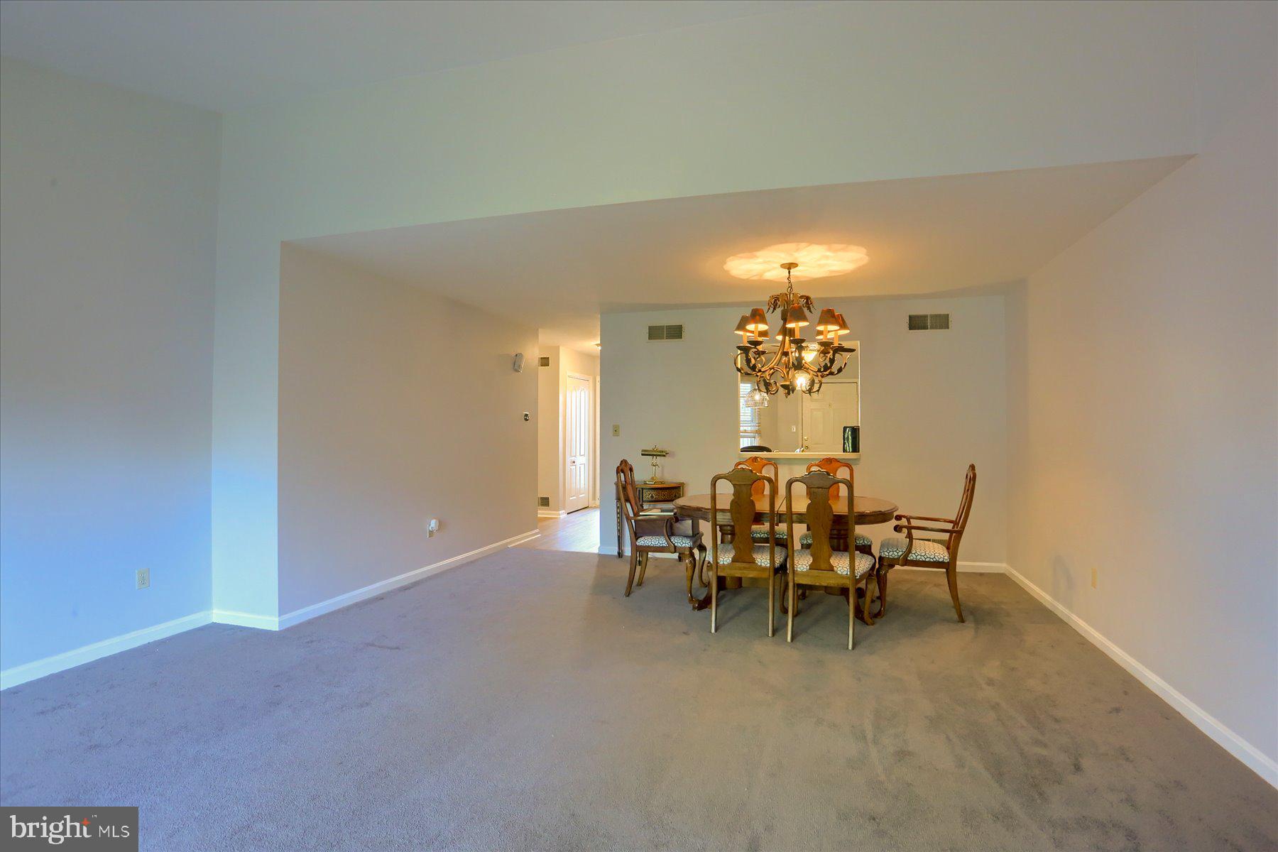 HIDDEN LAKE - Residential