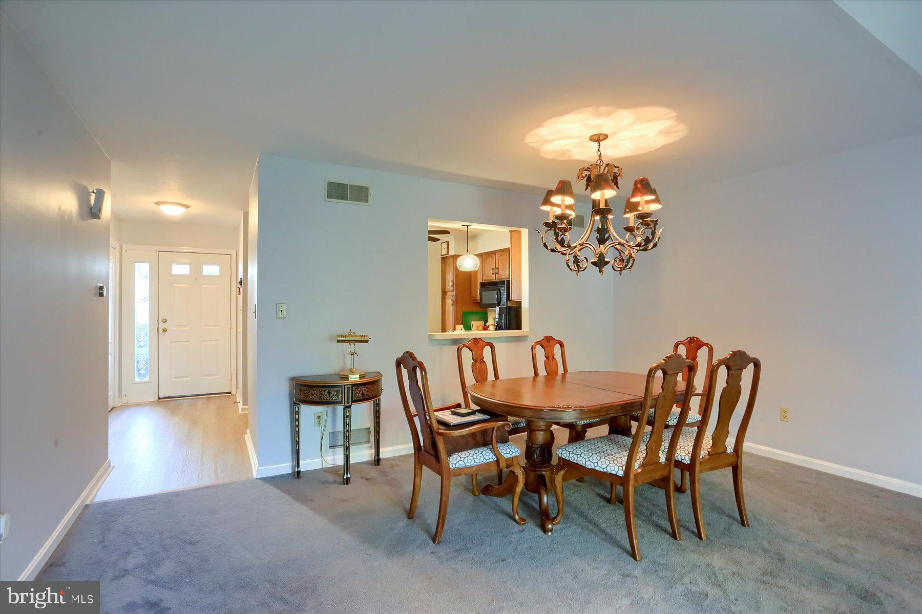 HIDDEN LAKE - Residential