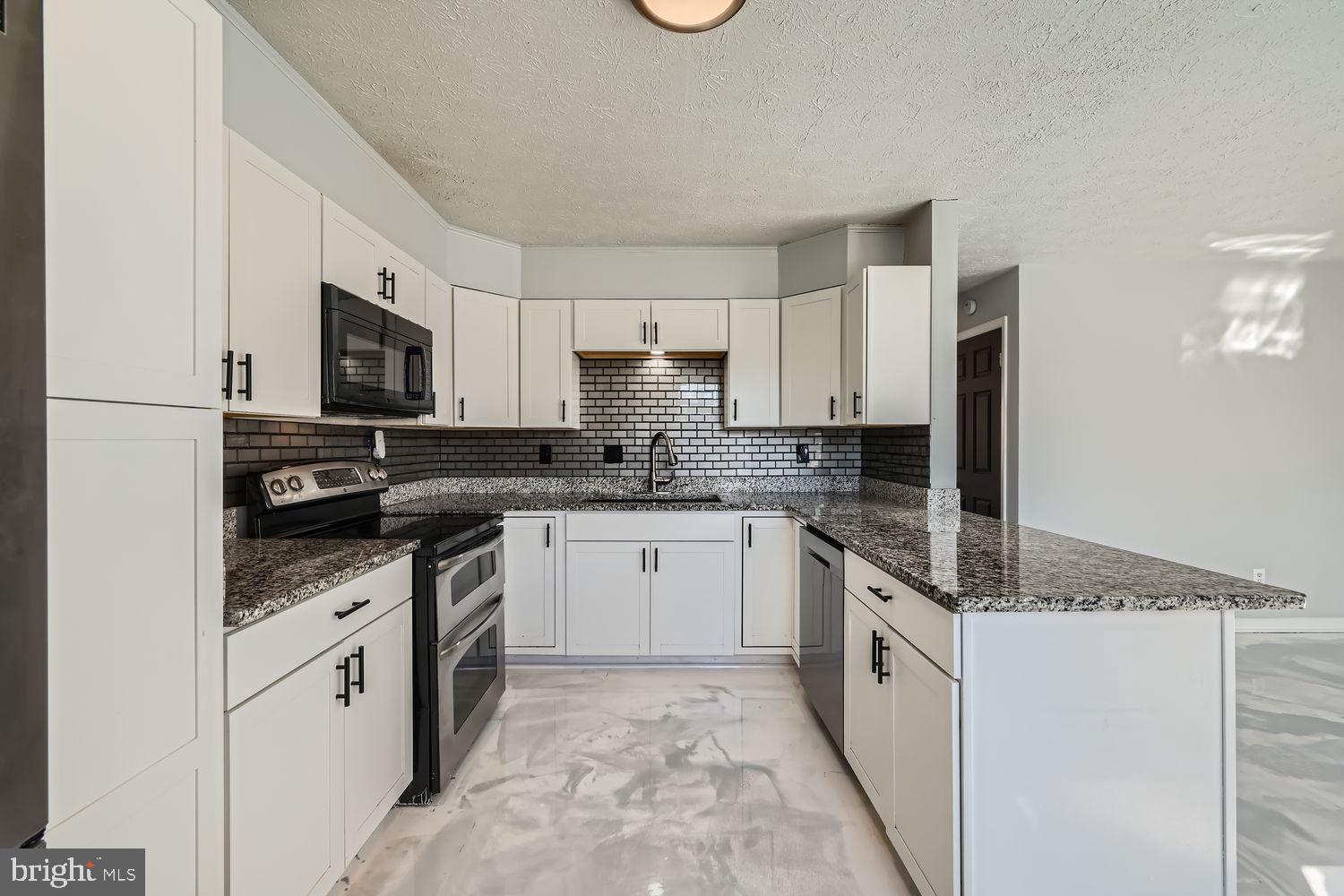 WEST SHORE - Residential