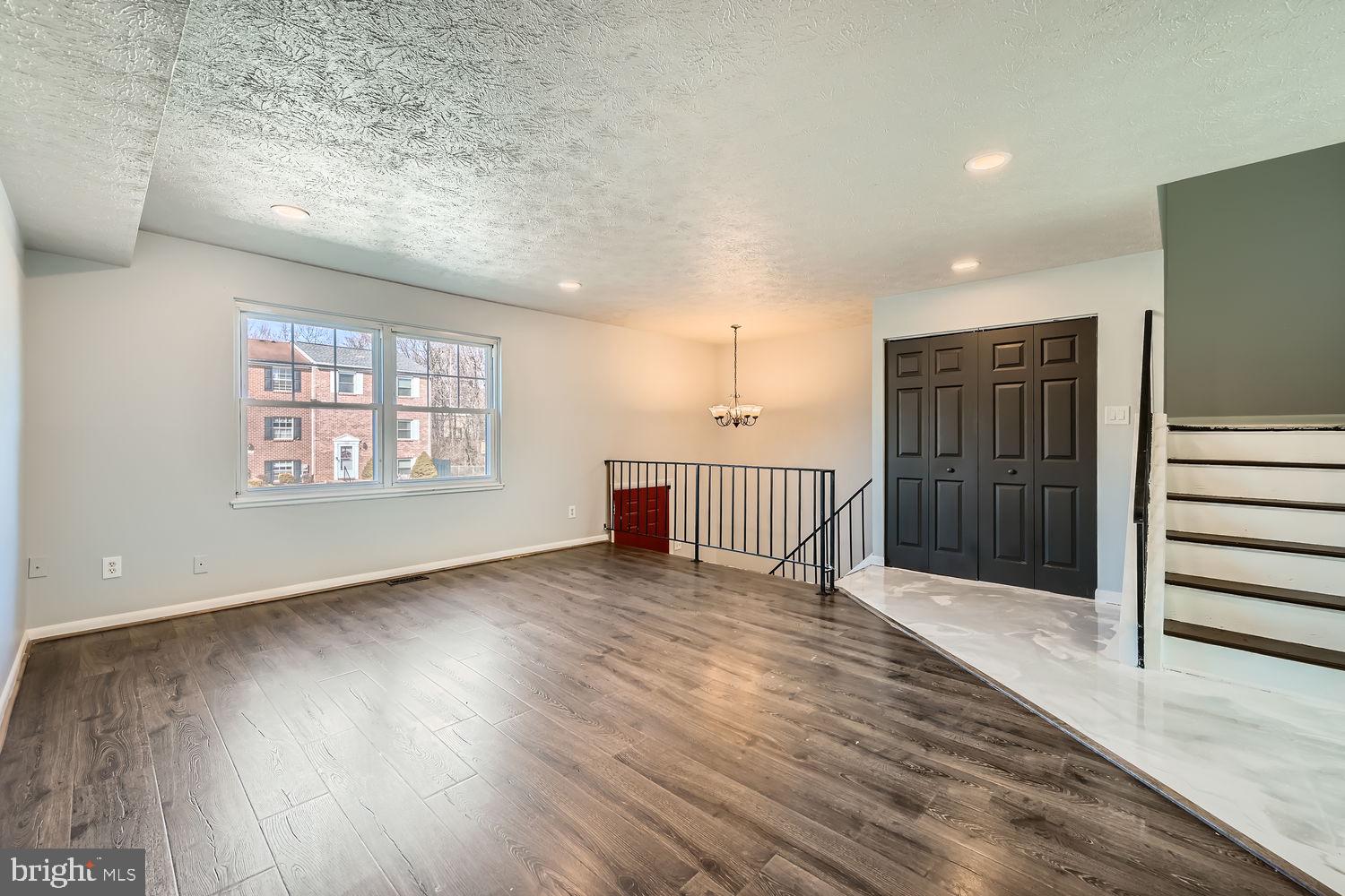 WEST SHORE - Residential