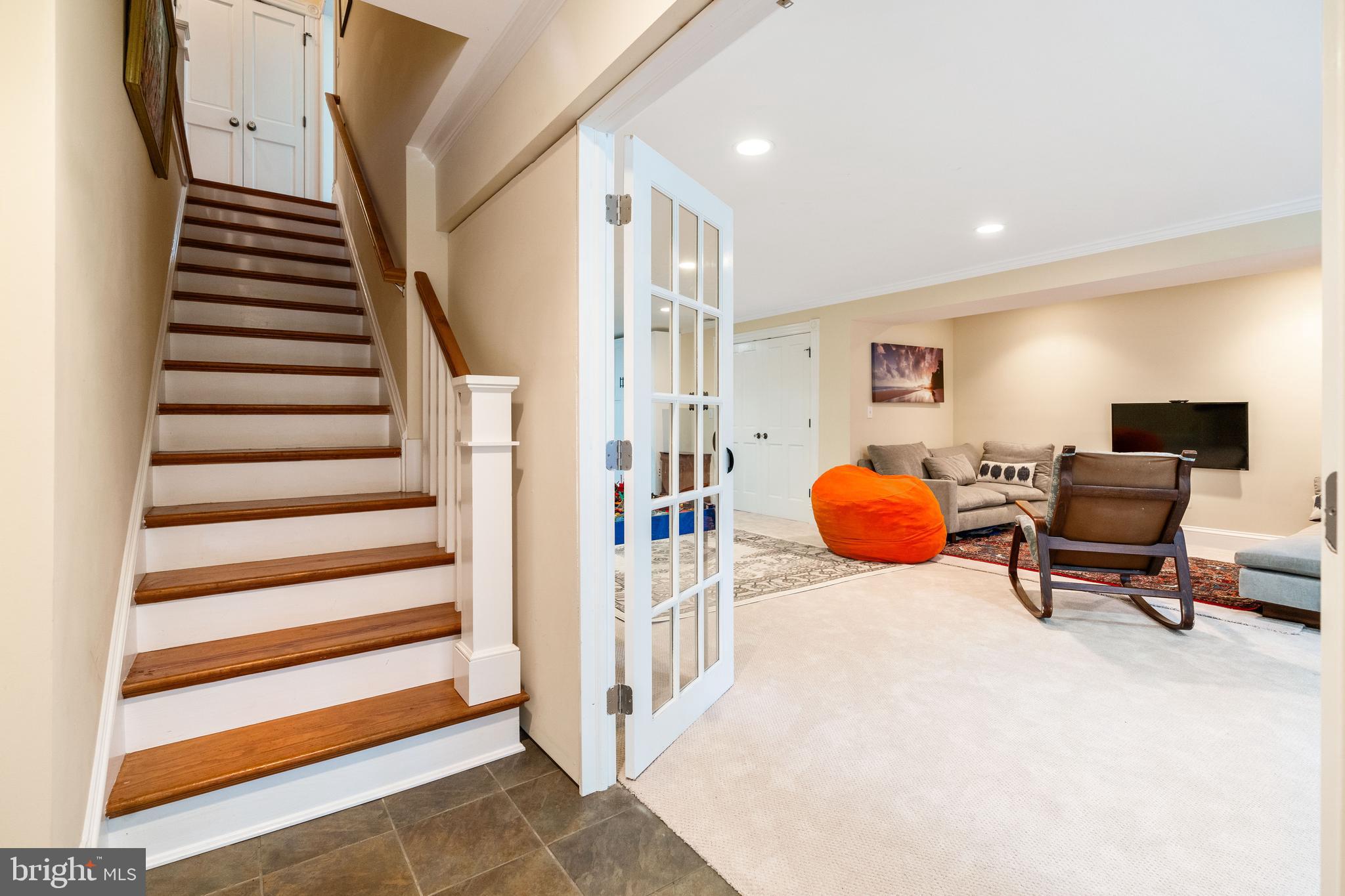 CROSSMAN ESTATE - Residential Lease