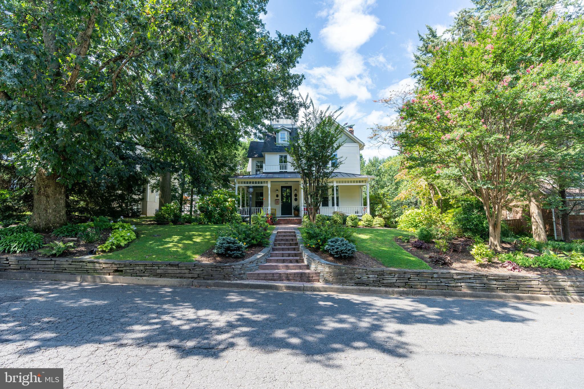 CROSSMAN ESTATE - Residential Lease