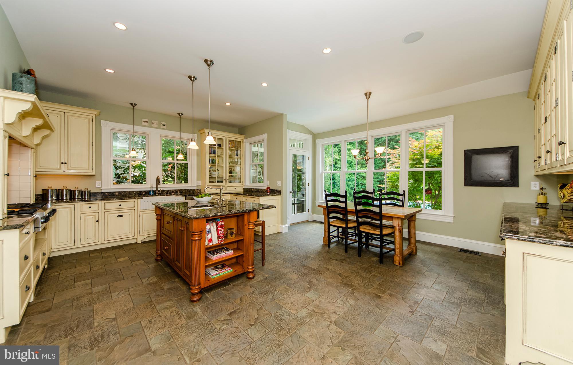 CROSSMAN ESTATE - Residential Lease