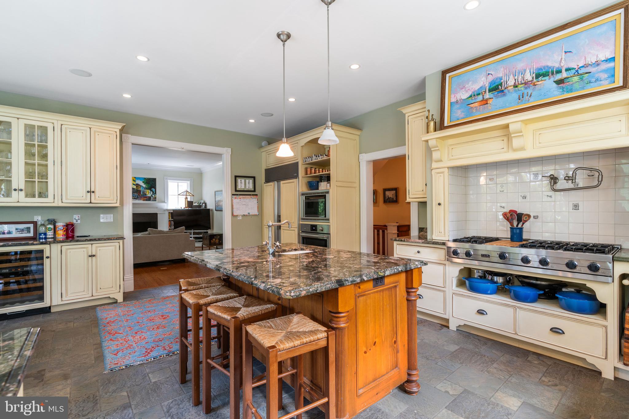 CROSSMAN ESTATE - Residential Lease