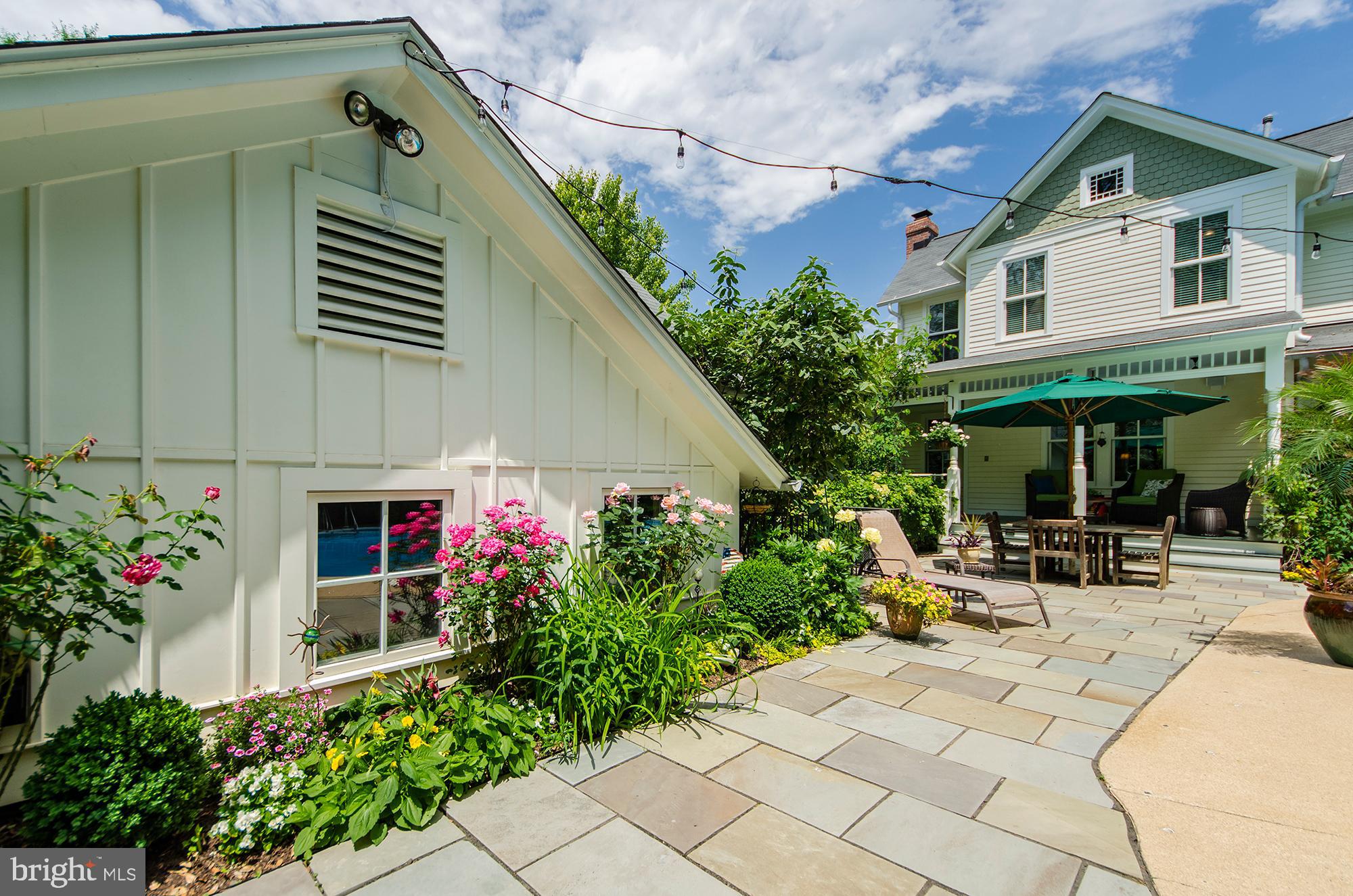 CROSSMAN ESTATE - Residential Lease