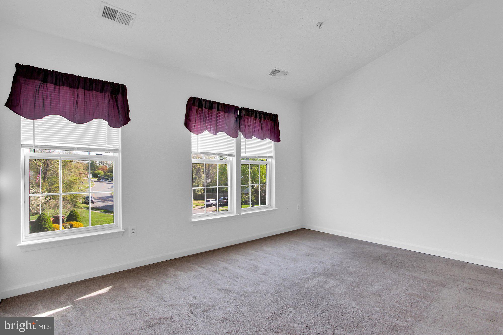 BRIGHT OAKS - Residential Lease