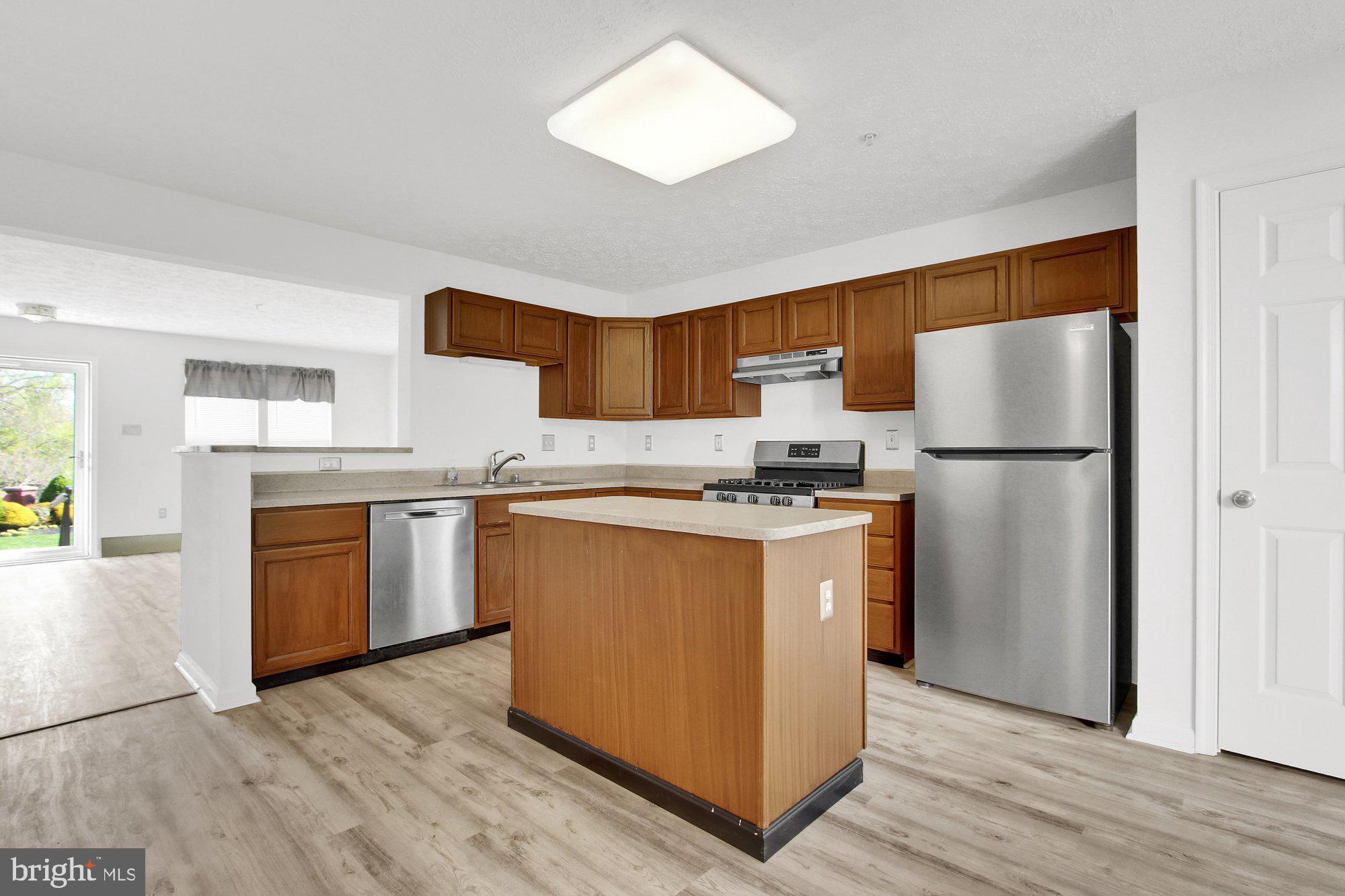 BRIGHT OAKS - Residential Lease